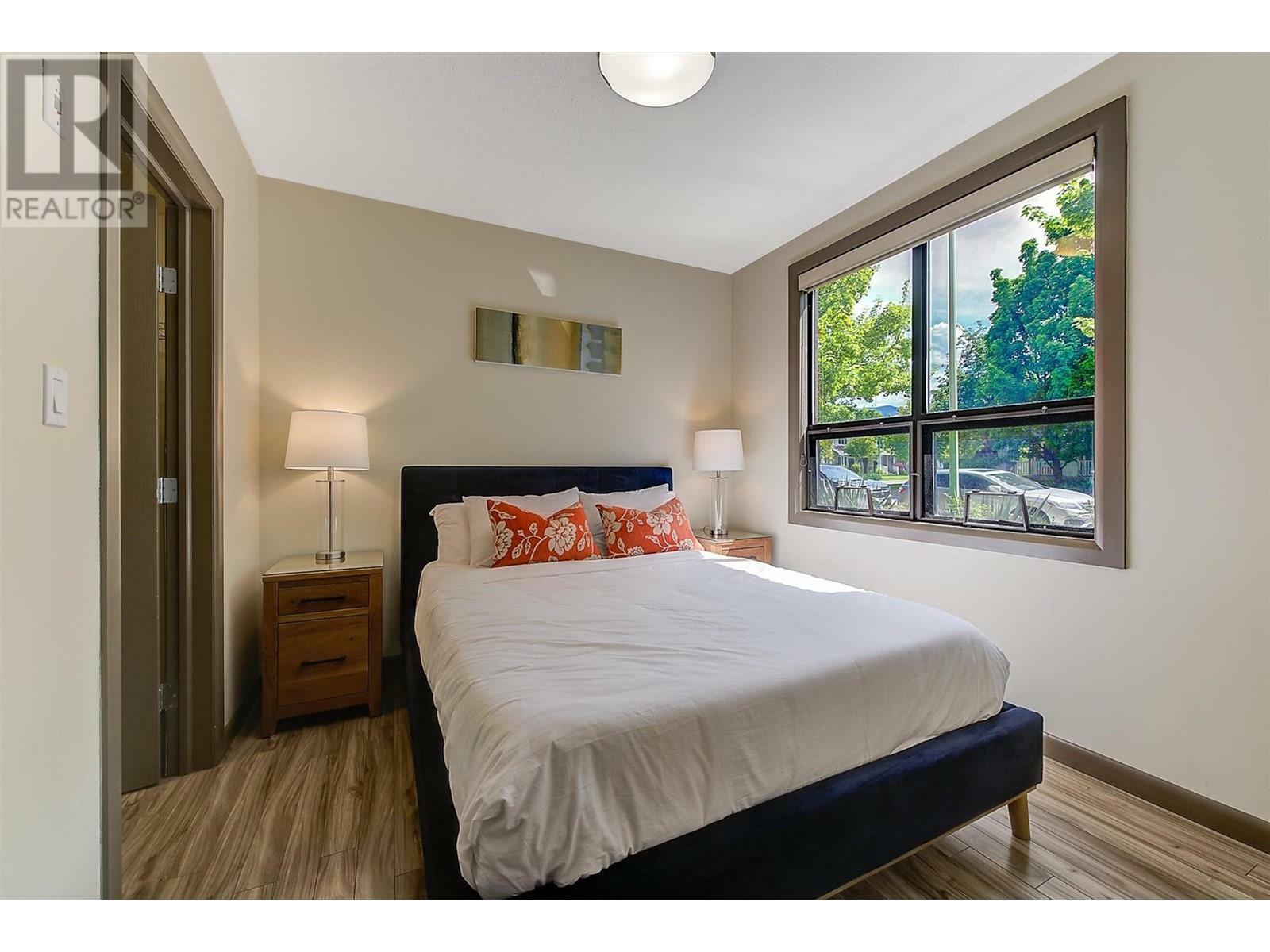 KELOWNA, British Columbia, V1Y 1G6, CA, 2 Bedrooms Bedrooms, ,2 BathroomsBathrooms,Residential,For Sale,1961350