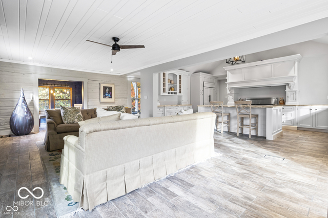 Zionsville, Indiana, 46077, United States, 4 Bedrooms Bedrooms, ,3 BathroomsBathrooms,Residential,For Sale,1942327