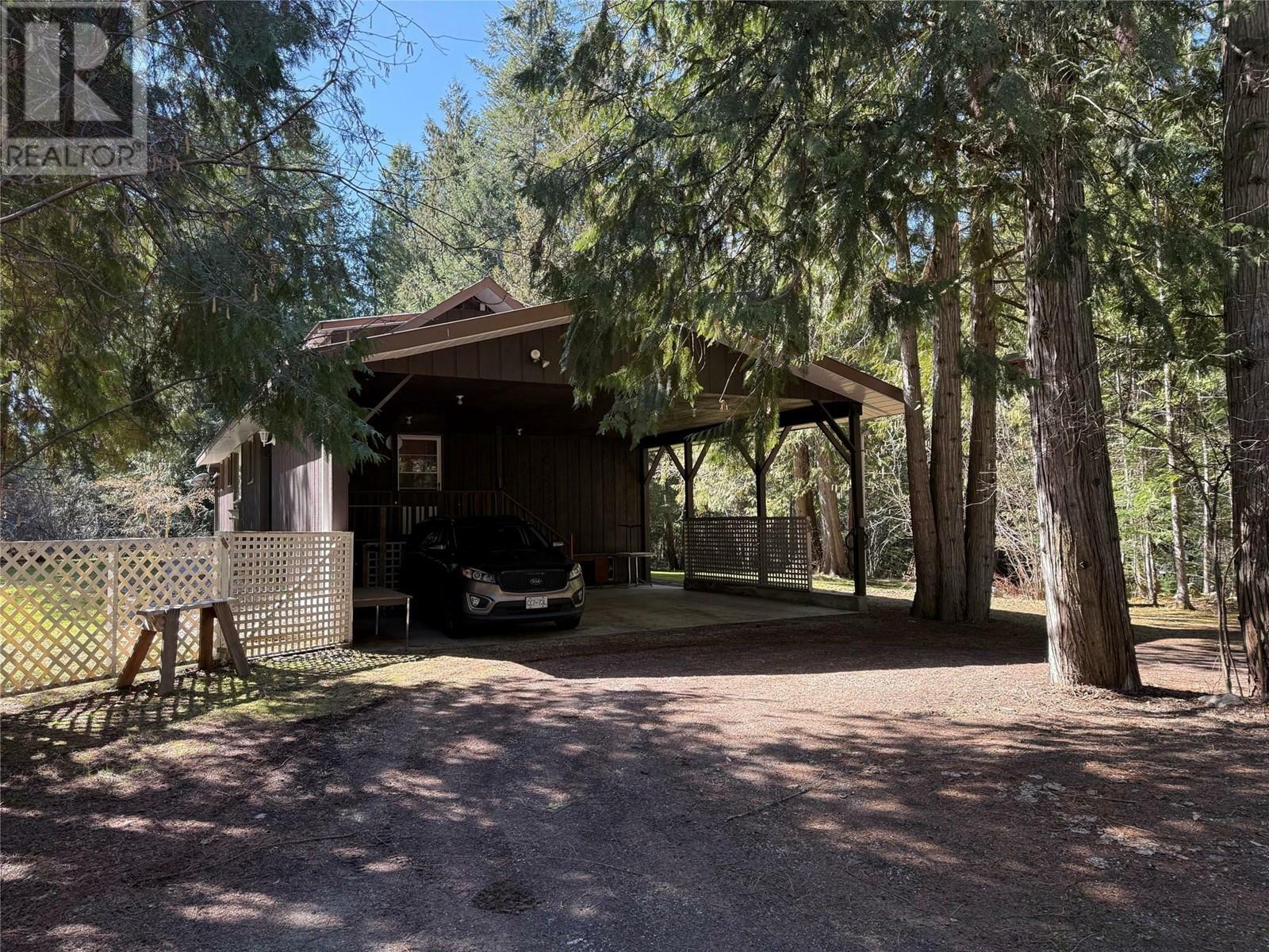 WINLAW, British Columbia, V0G 2J0, CA, 4 Bedrooms Bedrooms, ,1 BathroomBathrooms,Residential,For Sale,1837554