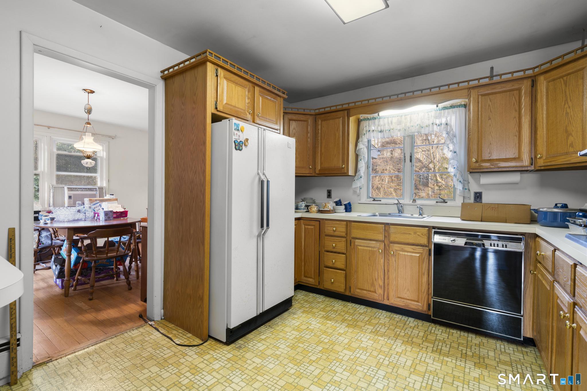 Norwalk, Connecticut, 06851, United States, 3 Bedrooms Bedrooms, ,2 BathroomsBathrooms,Residential,For Sale,2010794