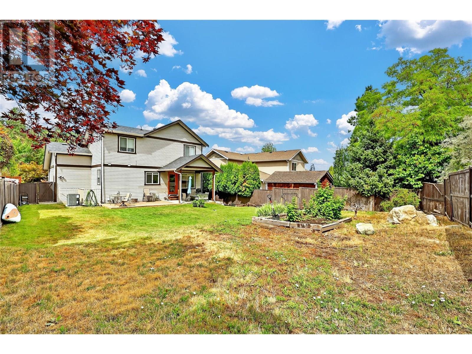 KELOWNA, British Columbia, V1W 4X9, CA, 4 Bedrooms Bedrooms, ,3 BathroomsBathrooms,Residential,For Sale,1898520