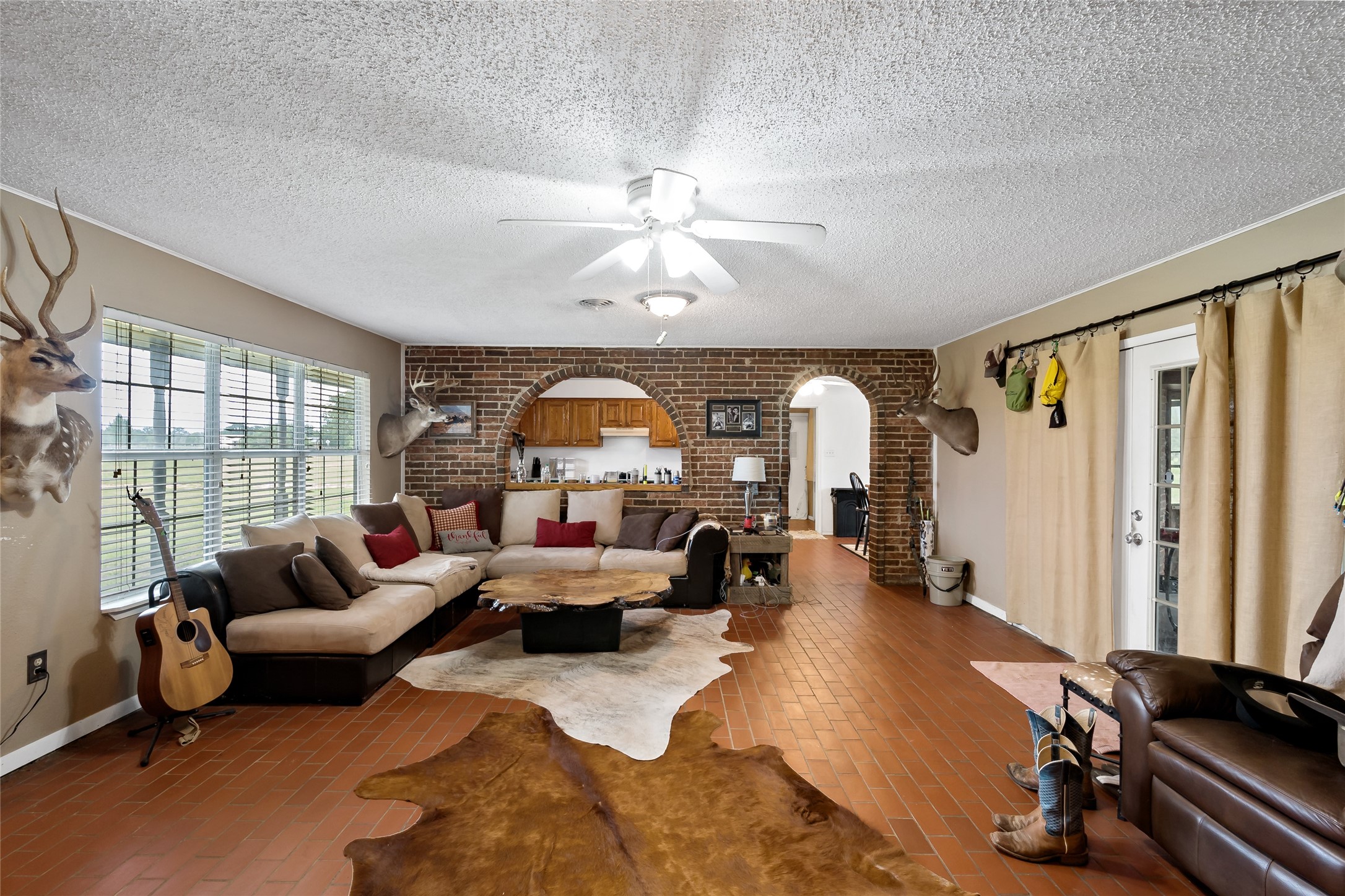 Bryan, Texas, 77808, United States, 3 Bedrooms Bedrooms, ,3 BathroomsBathrooms,Residential,For Sale,1986317