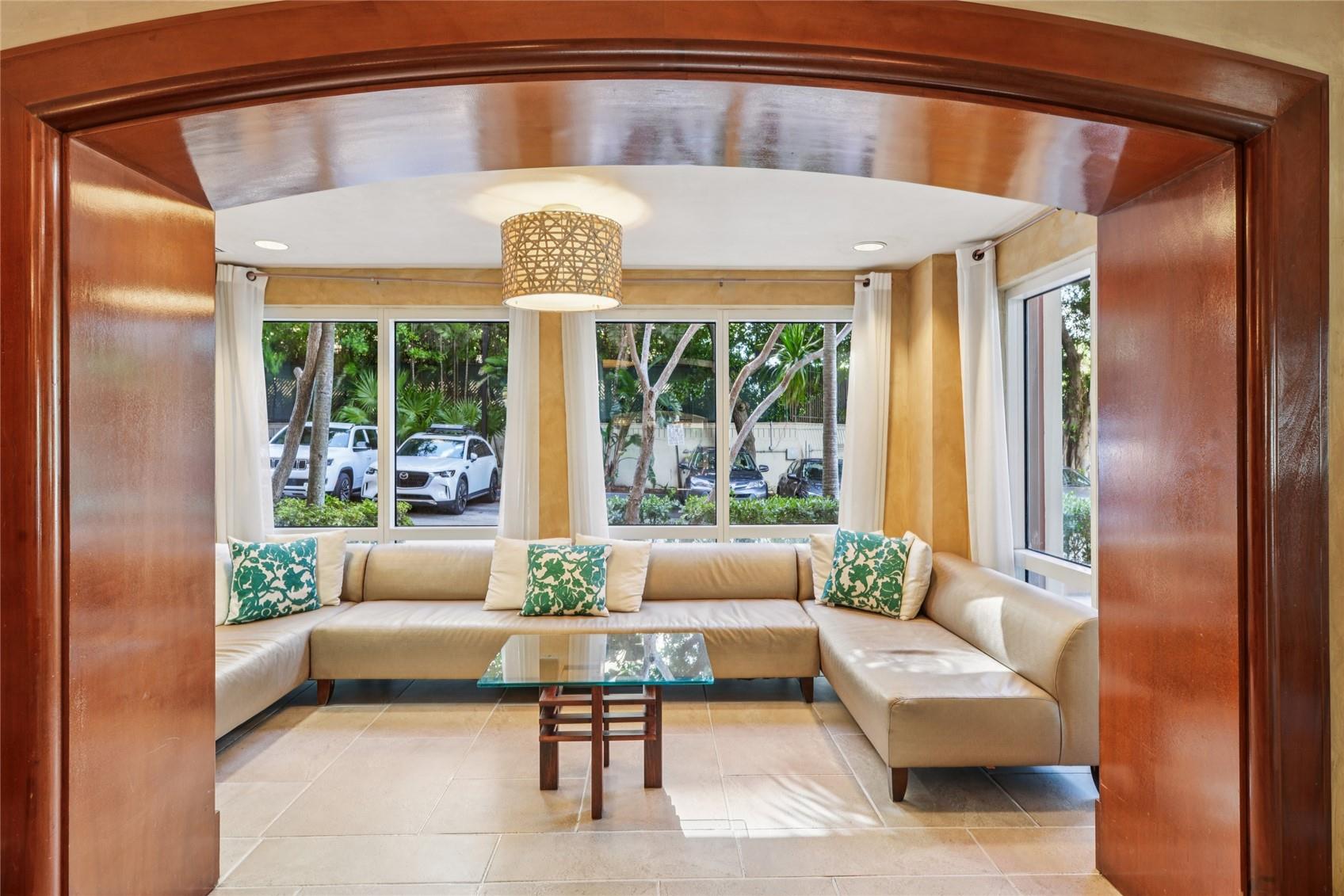 Miami, Florida, 33133, United States, 1 Bedroom Bedrooms, ,1 BathroomBathrooms,Residential,For Sale,1985715