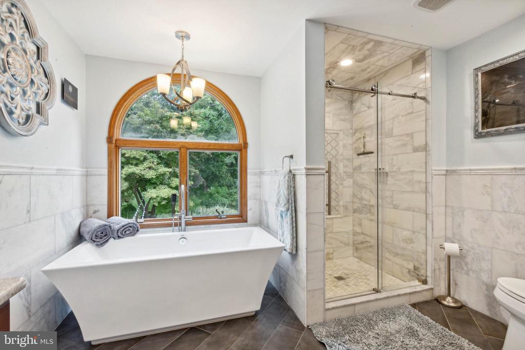Colts Neck, New Jersey, 07722, United States, 4 Bedrooms Bedrooms, ,4 BathroomsBathrooms,Residential,For Sale,1792181
