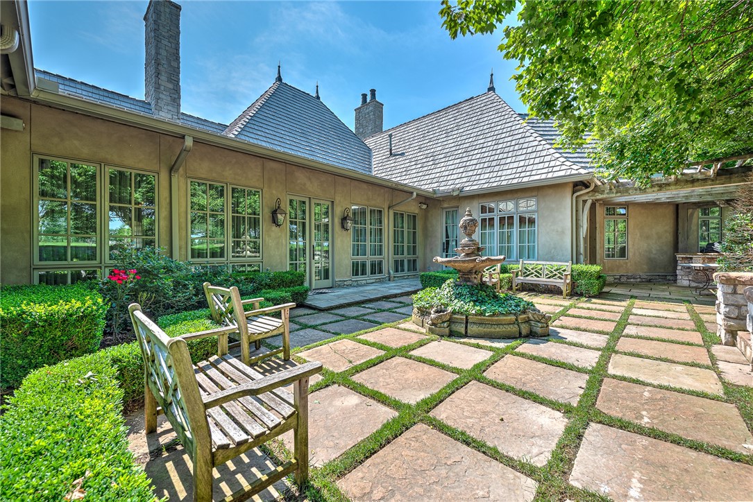 Rogers, Arkansas, 72758, United States, 3 Bedrooms Bedrooms, ,5 BathroomsBathrooms,Residential,For Sale,1857707