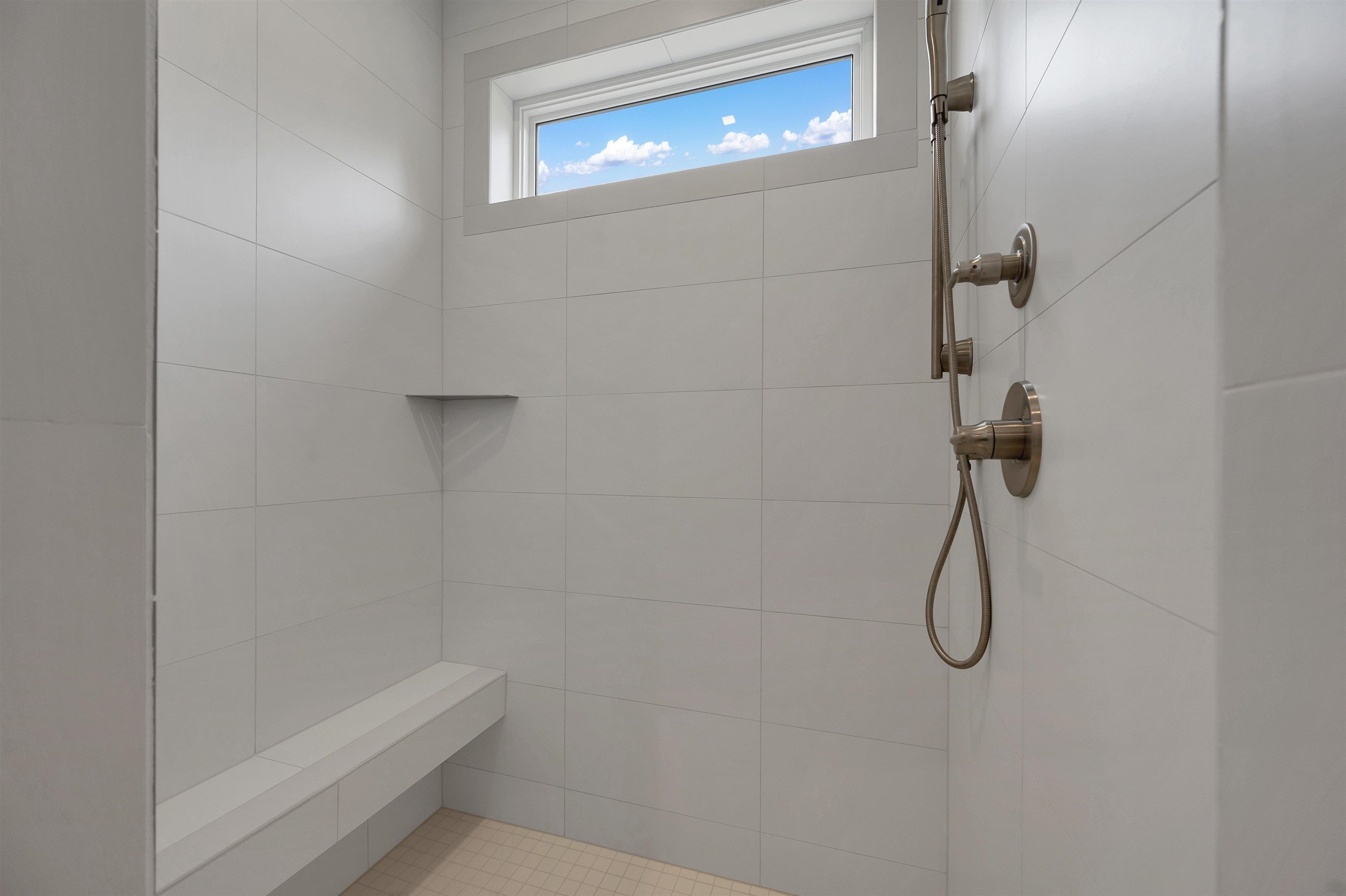 DE PERE, Wisconsin, 54115, United States, 2 Bedrooms Bedrooms, ,3 BathroomsBathrooms,Residential,For Sale,1978807