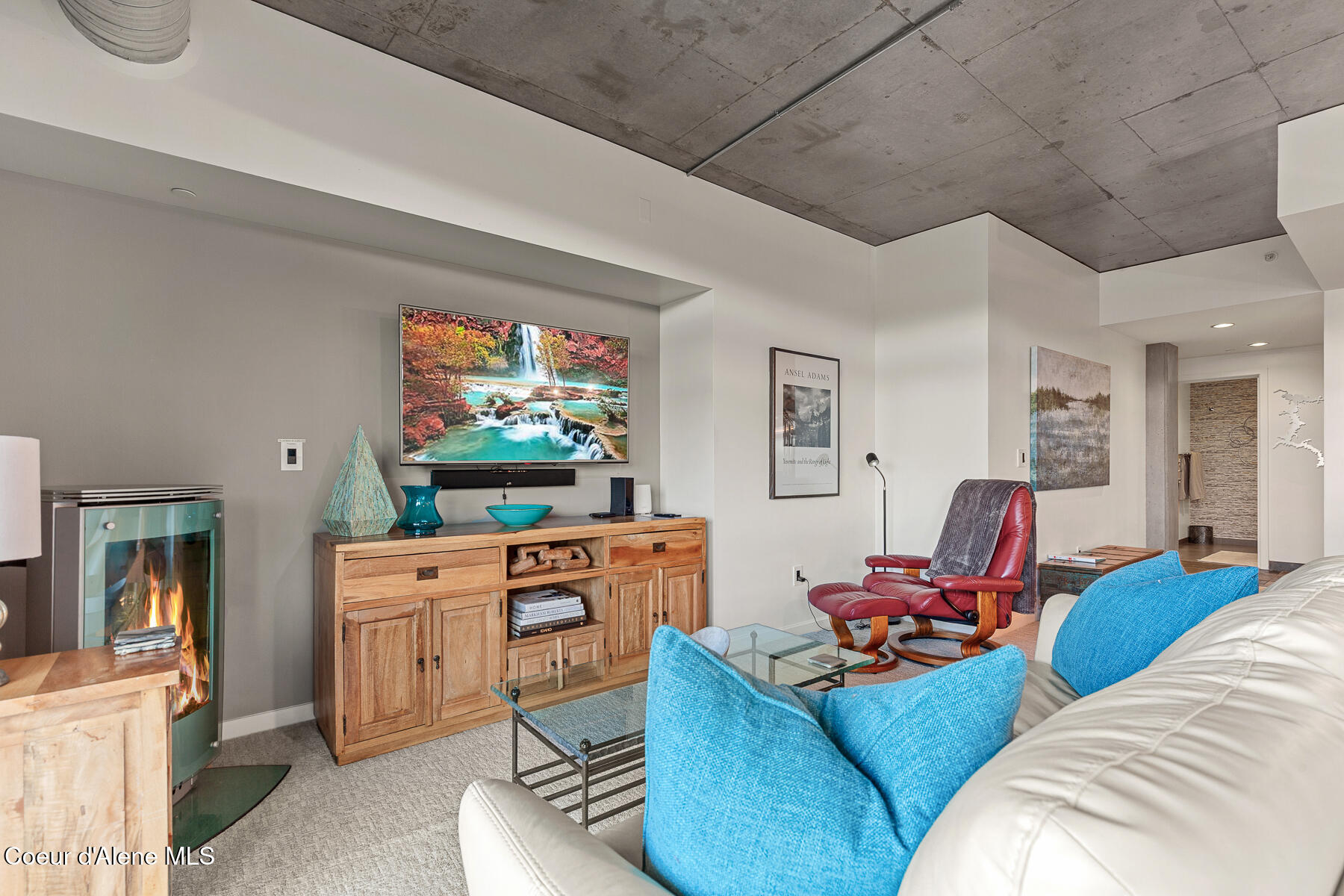 Coeur d'Alene, Idaho, 83814, United States, 2 Bedrooms Bedrooms, ,2 BathroomsBathrooms,Residential,For Sale,2007822