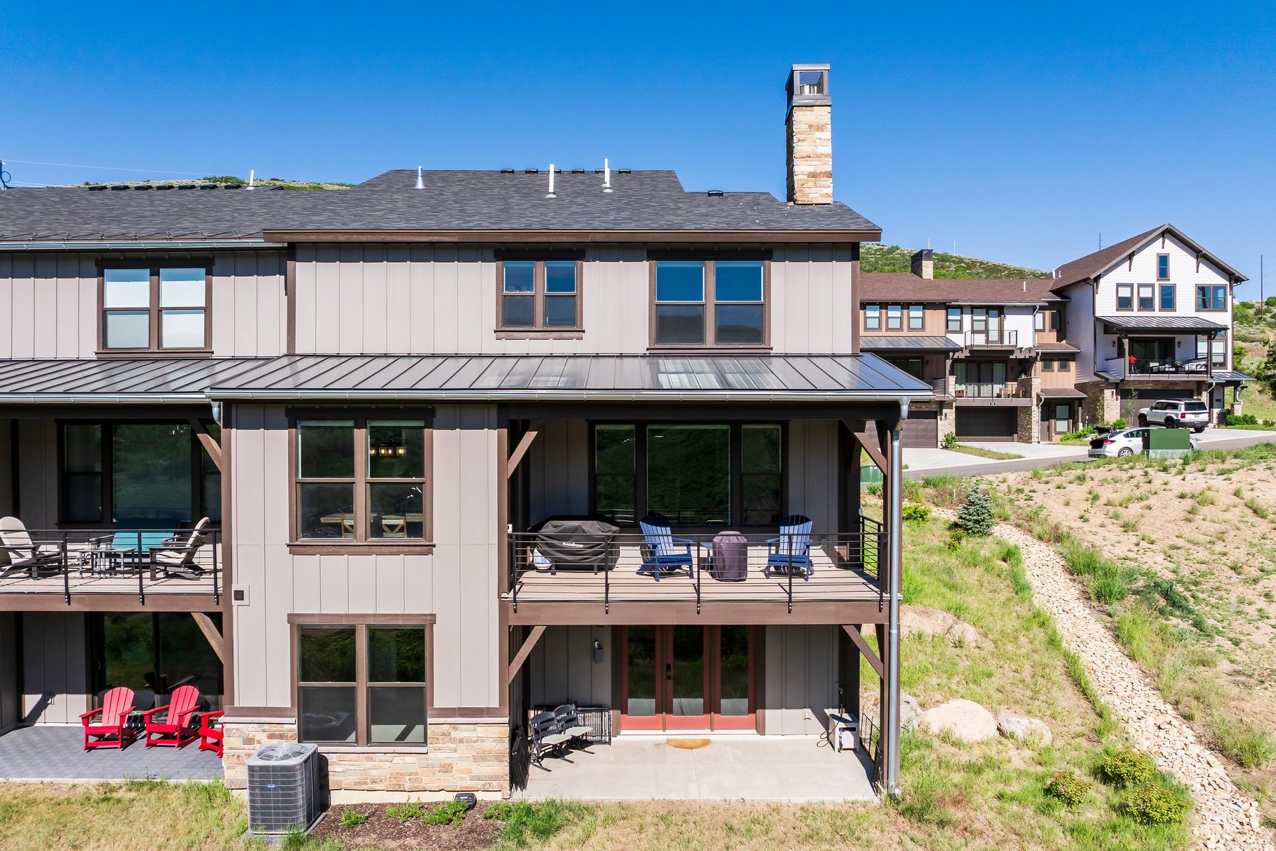  Mountain Views, Open Space & Finished Walkout Basement - 物件實景