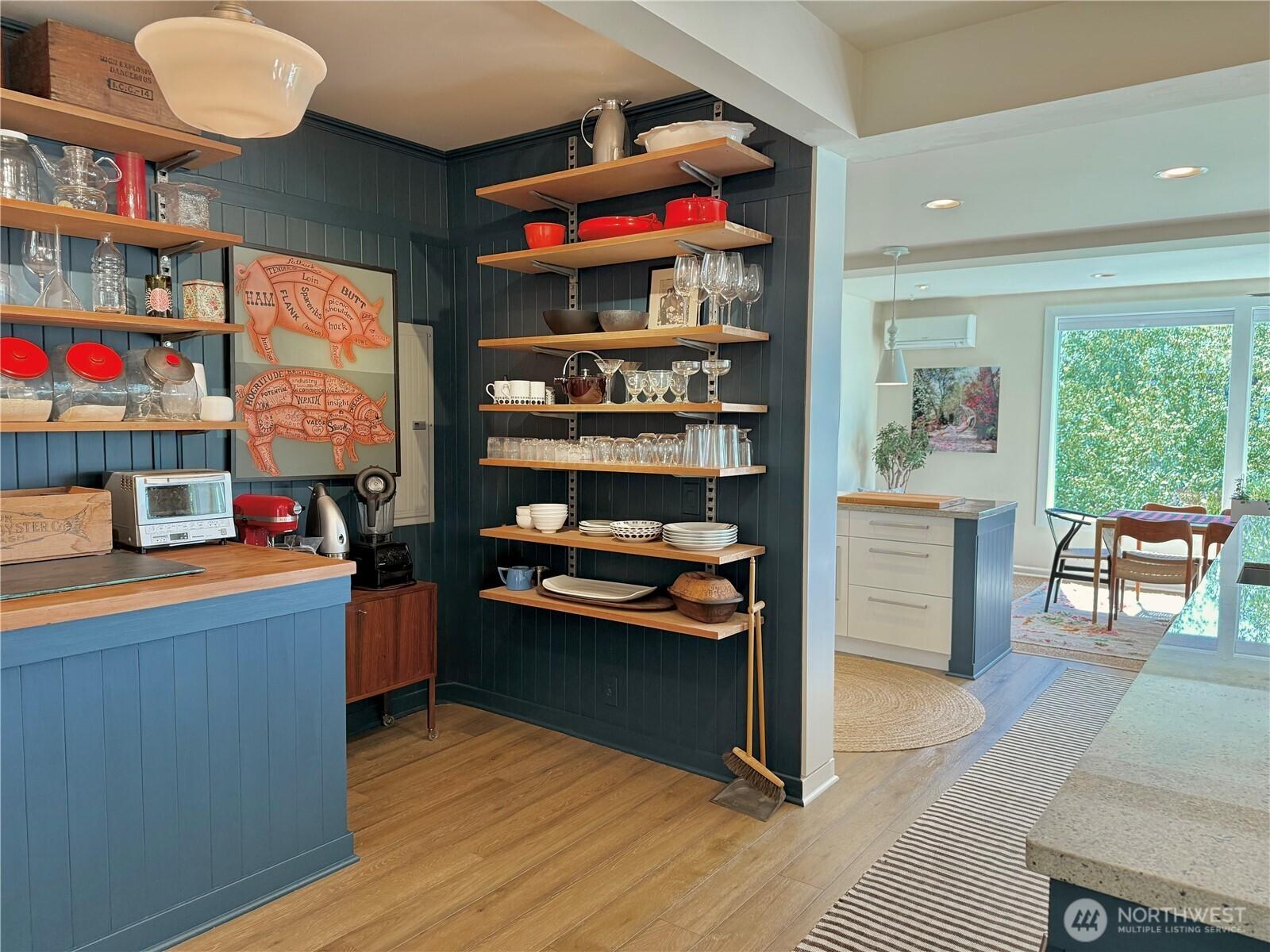 SEATTLE, Washington, 98102, United States, 2 Bedrooms Bedrooms, ,3 BathroomsBathrooms,Residential,For Sale,1901713