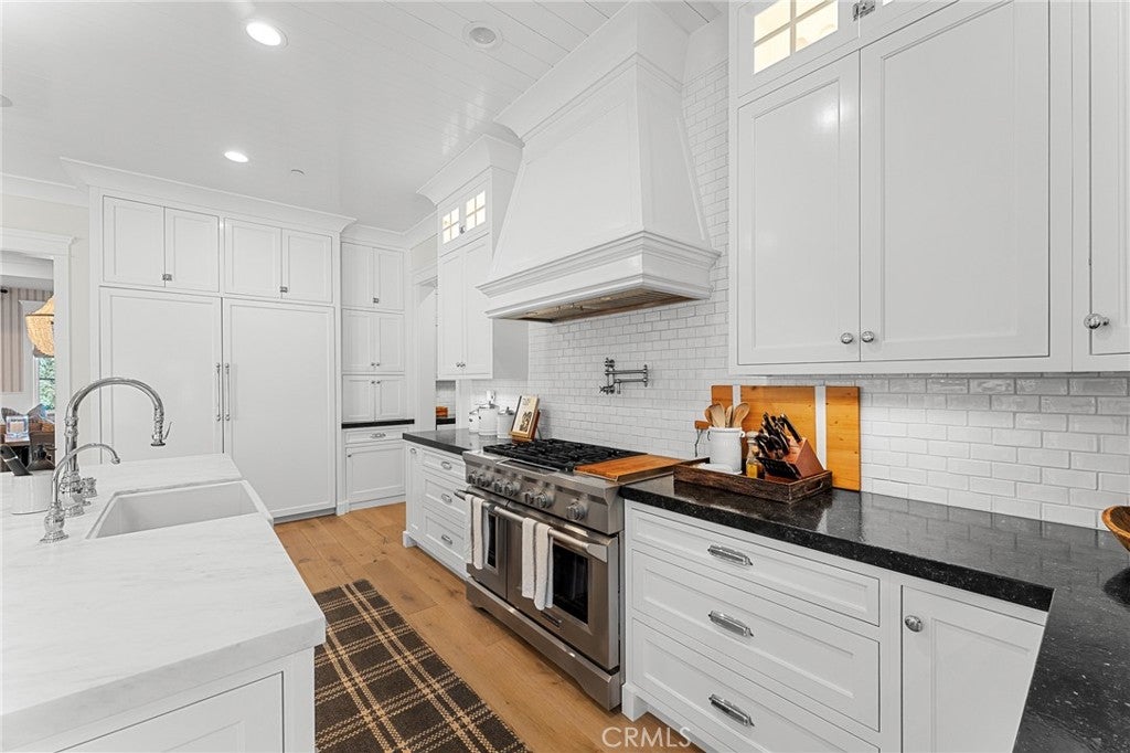 Redlands, California, 92373, United States, 5 Bedrooms Bedrooms, ,6 BathroomsBathrooms,Residential,For Sale,1984155