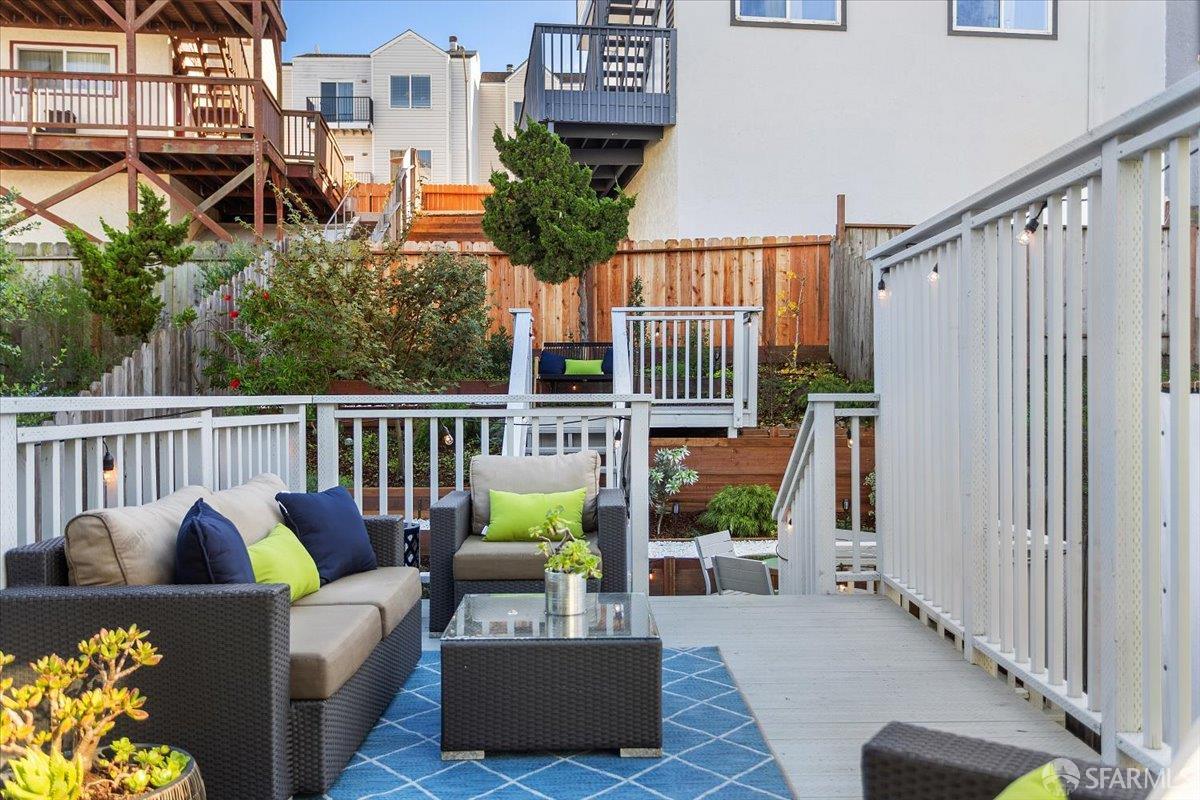 San Francisco, California, 94124, United States, 3 Bedrooms Bedrooms, ,2 BathroomsBathrooms,Residential,For Sale,2001801