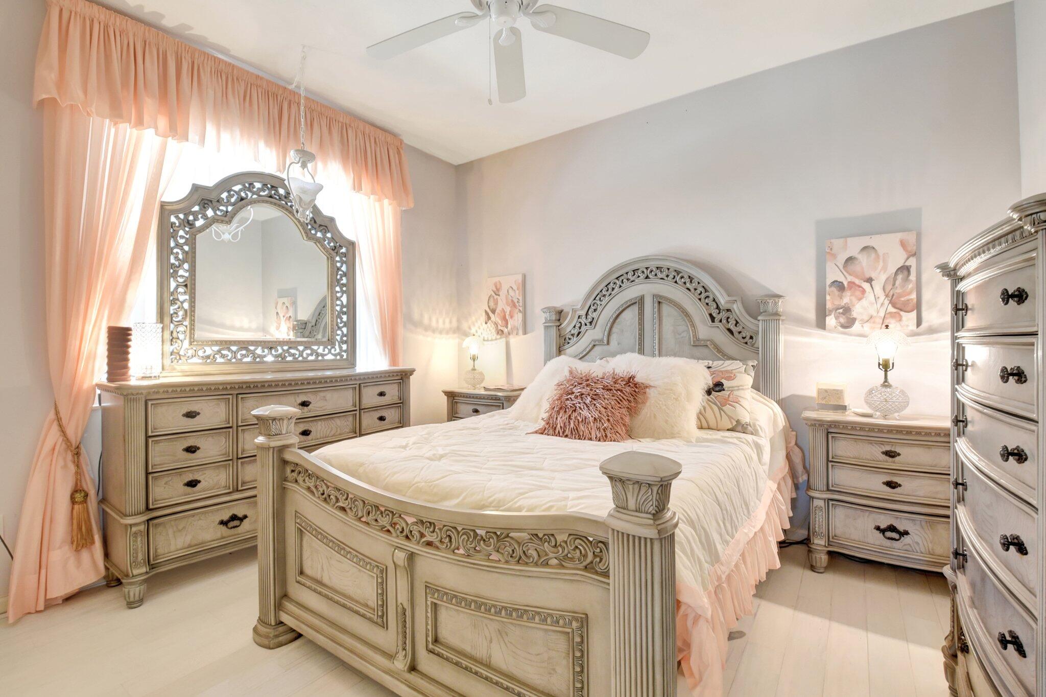 Lake Worth, Florida, 33467, United States, 4 Bedrooms Bedrooms, ,3 BathroomsBathrooms,Residential,For Sale,1829165