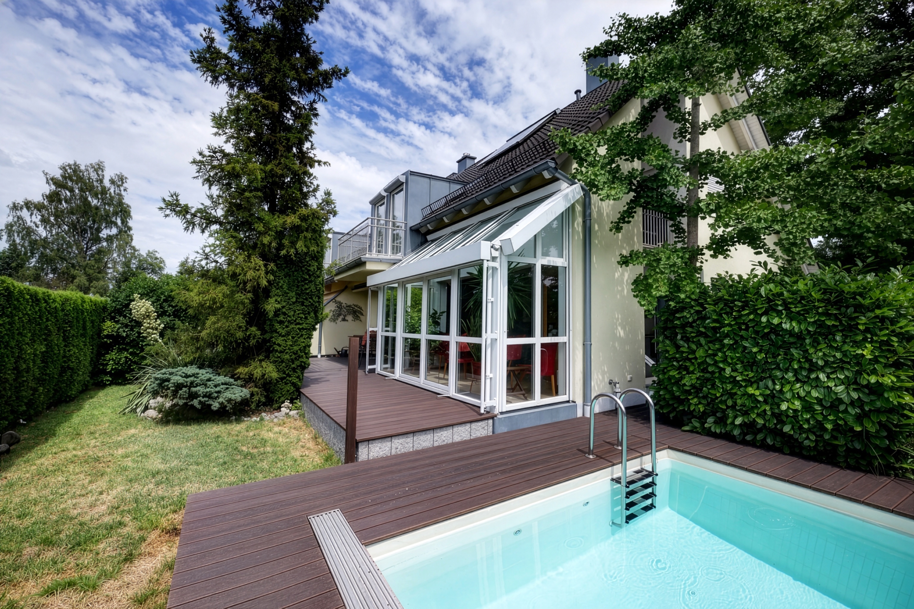  Doppelhaushälfte mit 5 Zimmern, 2 Bädern, Pool und Wintergarten in bevorzugte... - 物件實景