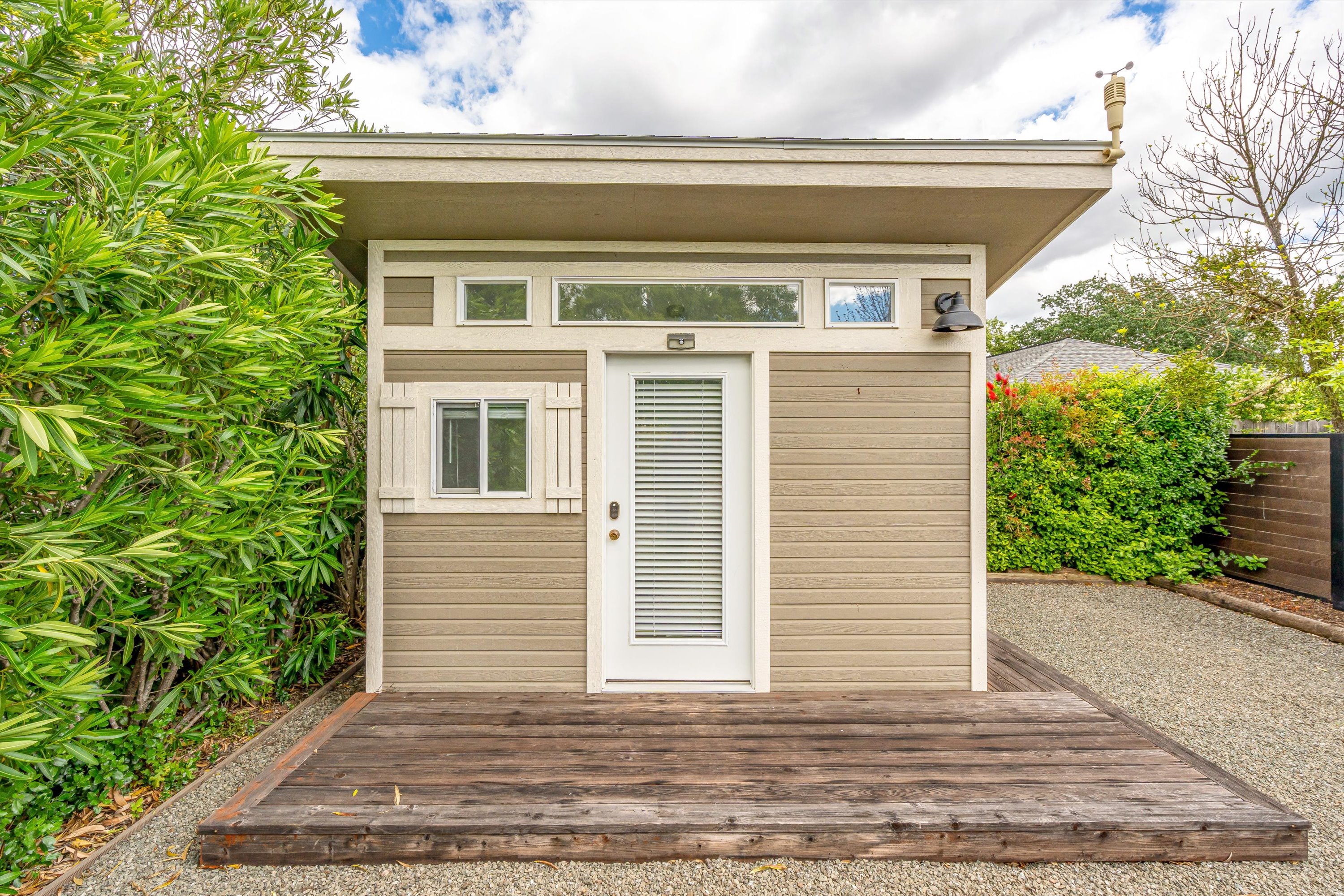  960 Lark Ave - 物件實景