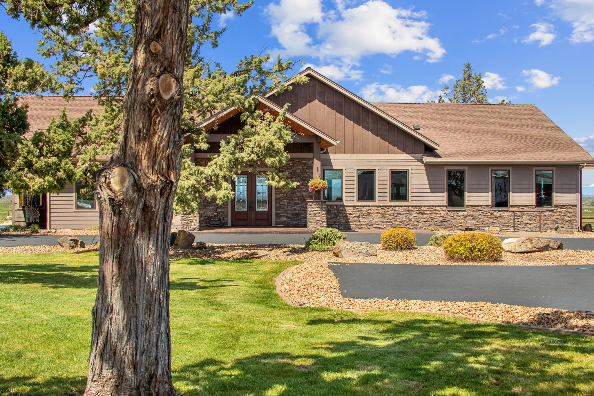 13501 SW Riggs Rd., Powell Butte, Oregon, 97753, United States, 3 Bedrooms Bedrooms, ,4 BathroomsBathrooms,Farm And Agriculture,For Sale,13501 SW Riggs Rd.,1623020