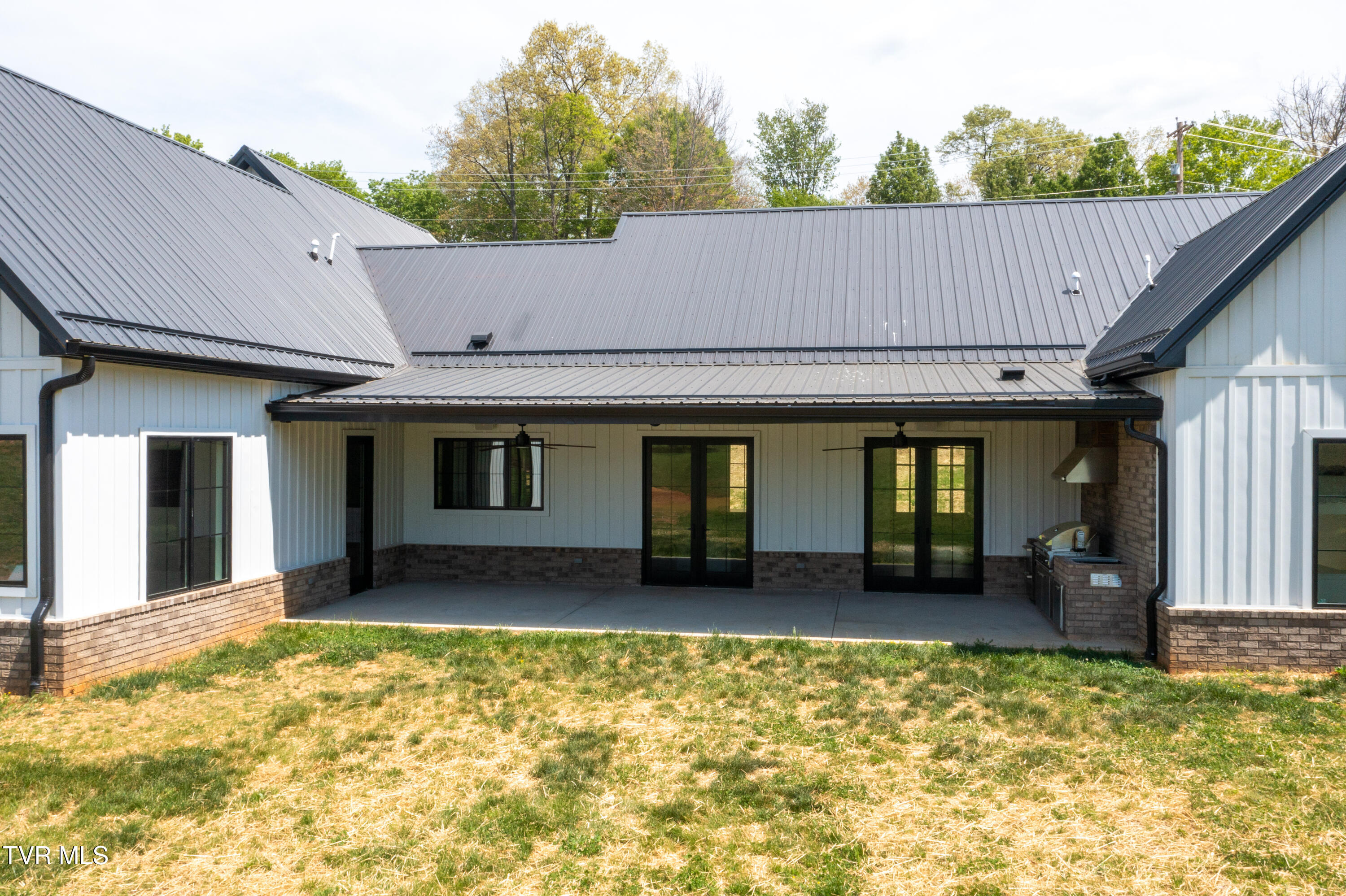 Kingsport, Tennessee, 37664, United States, 4 Bedrooms Bedrooms, ,4 BathroomsBathrooms,Residential,For Sale,1780737