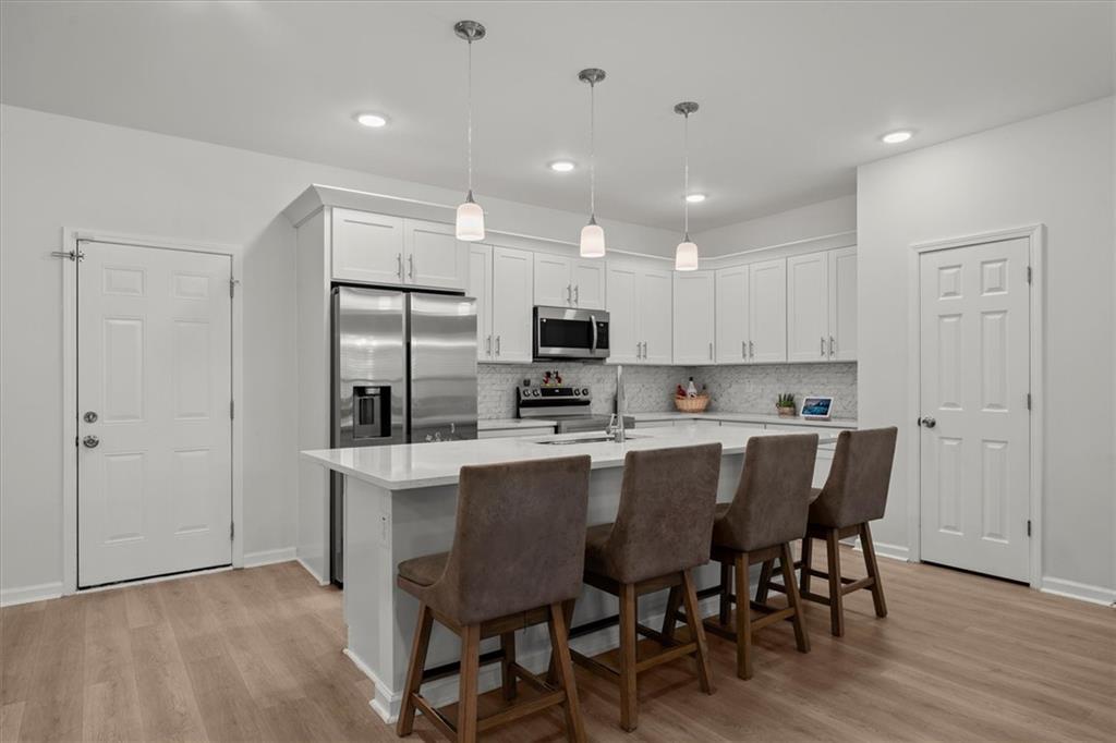 Hampton, Georgia, 30228, United States, 5 Bedrooms Bedrooms, ,4 BathroomsBathrooms,Residential,For Sale,1956814