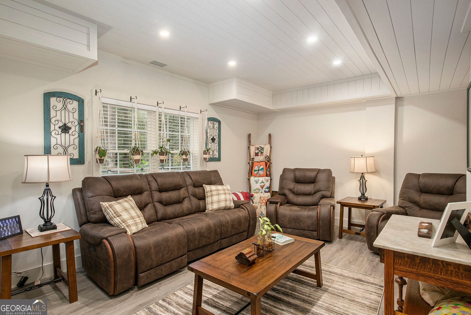 Flowery Branch, Georgia, 30542, United States, 5 Bedrooms Bedrooms, ,4 BathroomsBathrooms,Residential,For Sale,1914640