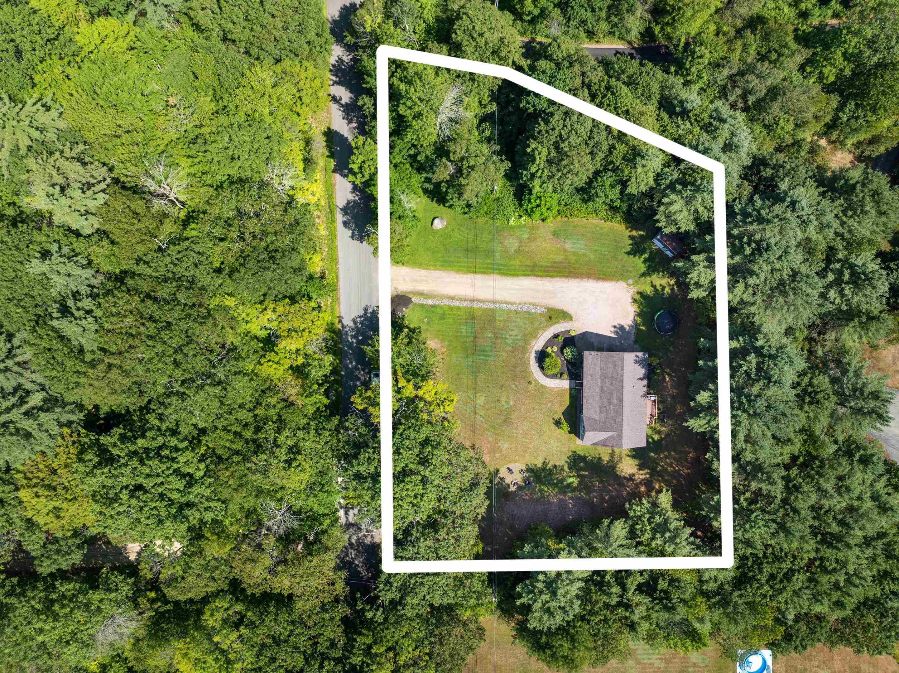 Holderness, New Hampshire, 03245, United States, 3 Bedrooms Bedrooms, ,2 BathroomsBathrooms,Residential,For Sale,1918284