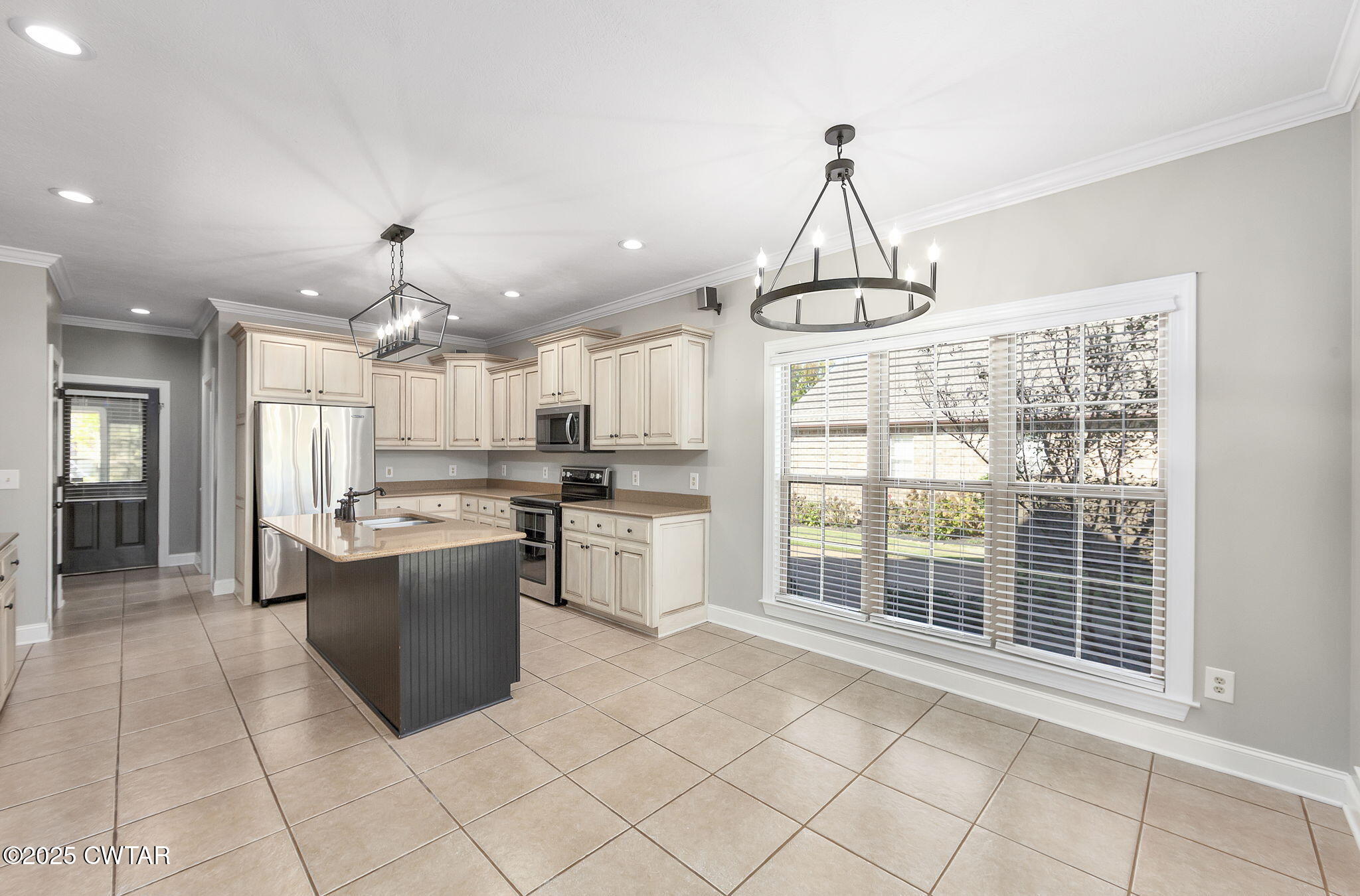 Jackson, Tennessee, 38305, United States, 5 Bedrooms Bedrooms, ,4 BathroomsBathrooms,Residential,For Sale,1912007