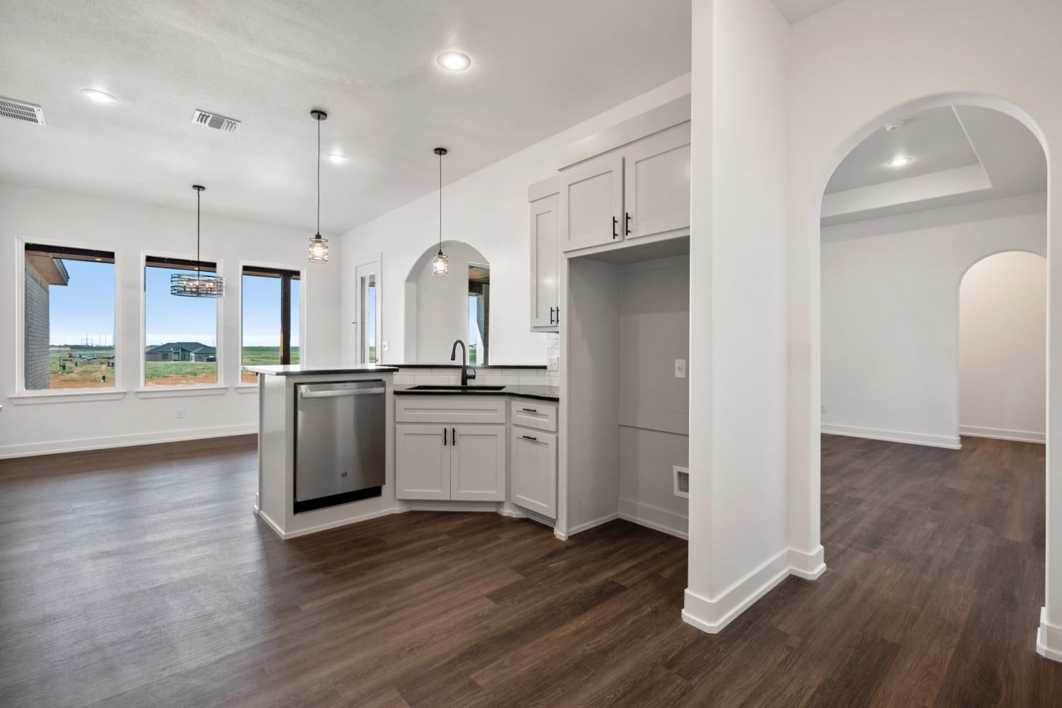 Lubbock, Texas, 79424, United States, 4 Bedrooms Bedrooms, ,3 BathroomsBathrooms,Residential,For Sale,1923966