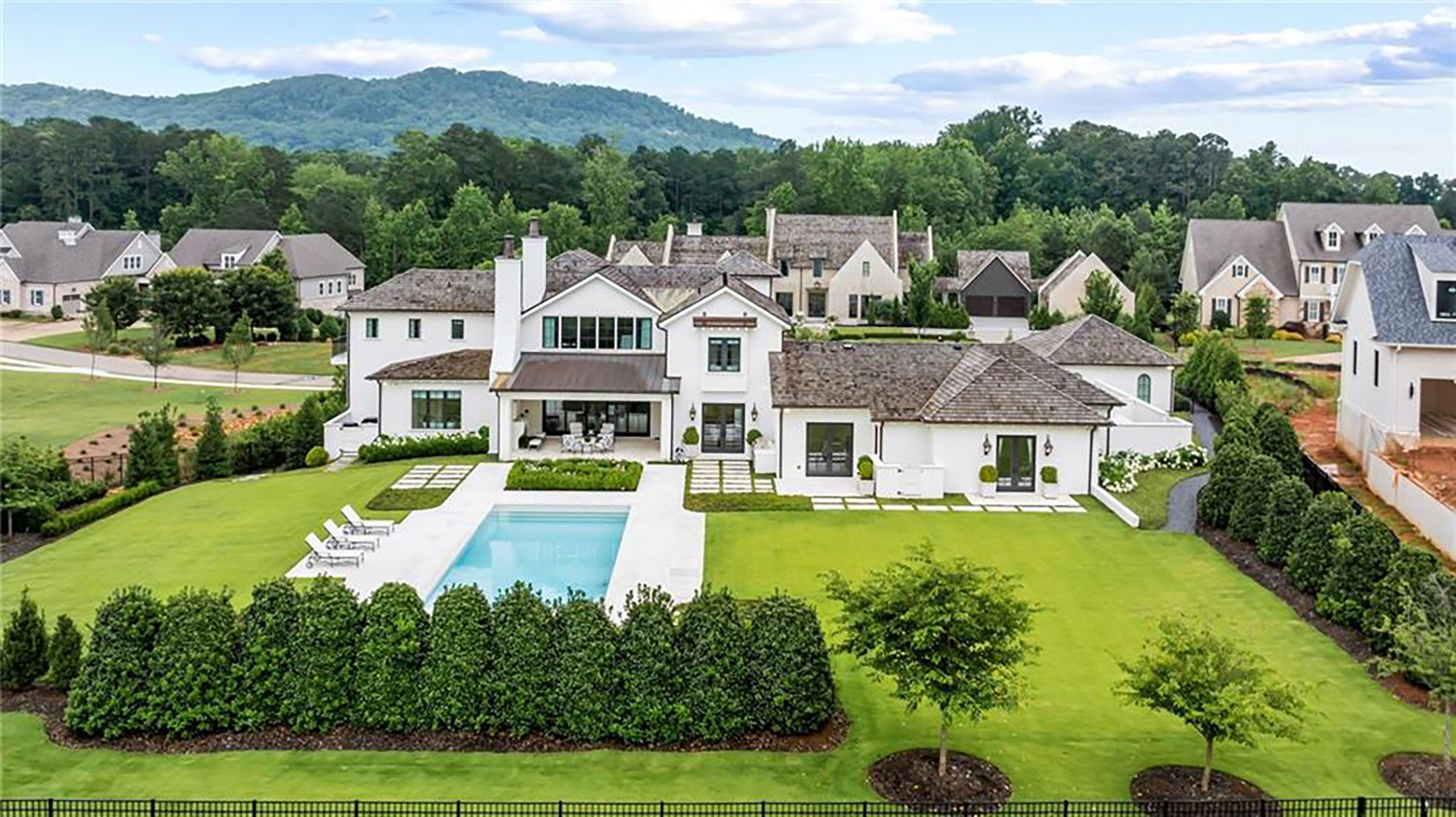  A Sophisticated Masterpiece of Modern Luxury - 物件實景