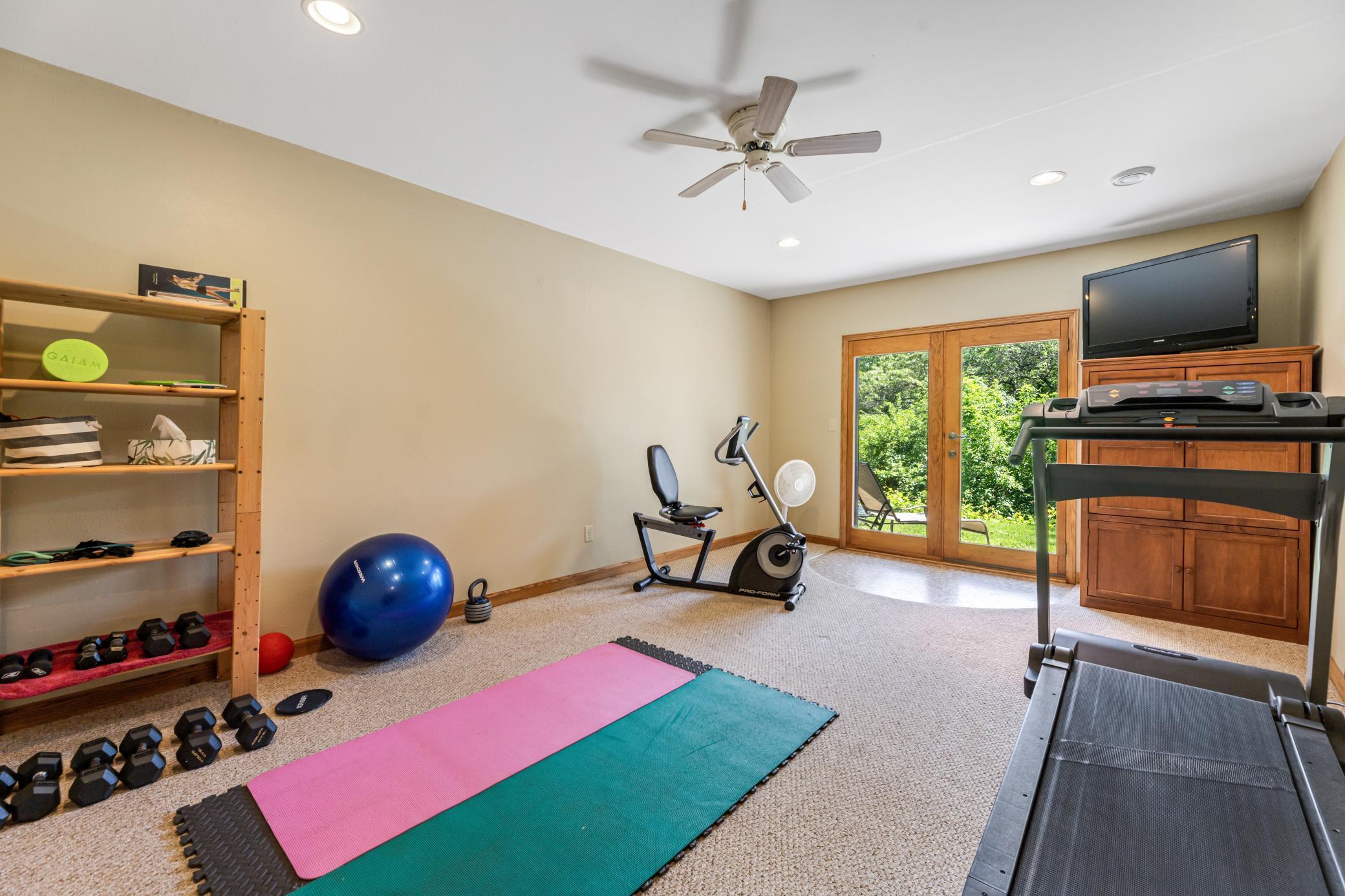 Winona, Minnesota, 55987, United States, 6 Bedrooms Bedrooms, ,4 BathroomsBathrooms,Residential,For Sale,1883576