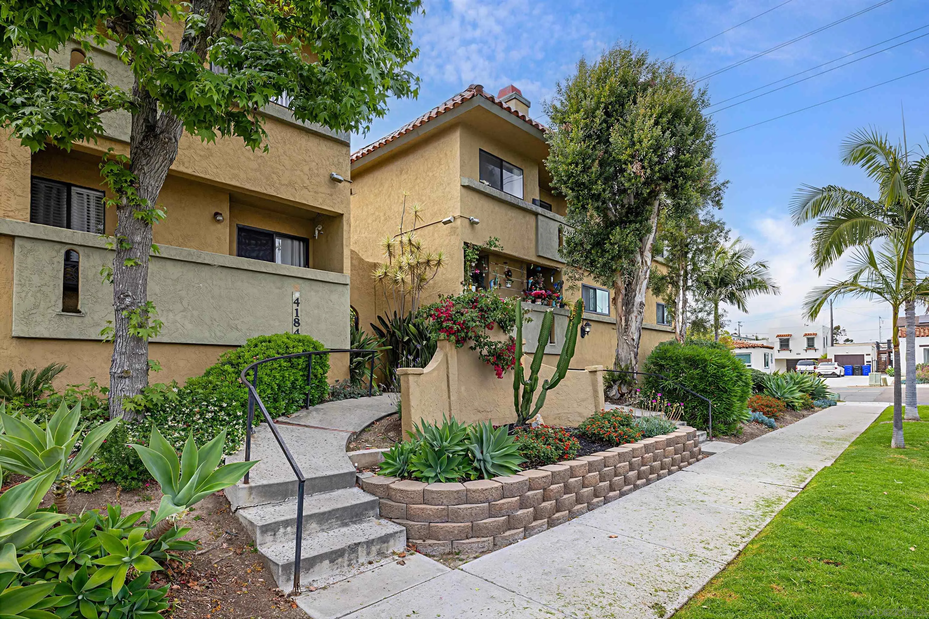 San Diego, California, 92104, United States, 2 Bedrooms Bedrooms, ,2 BathroomsBathrooms,Residential,For Sale,1917788