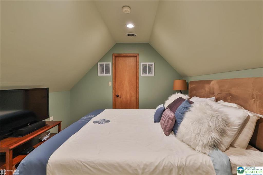 Bethlehem, Pennsylvania, 18017-3771, United States, 3 Bedrooms Bedrooms, ,3 BathroomsBathrooms,Residential,For Sale,2048203