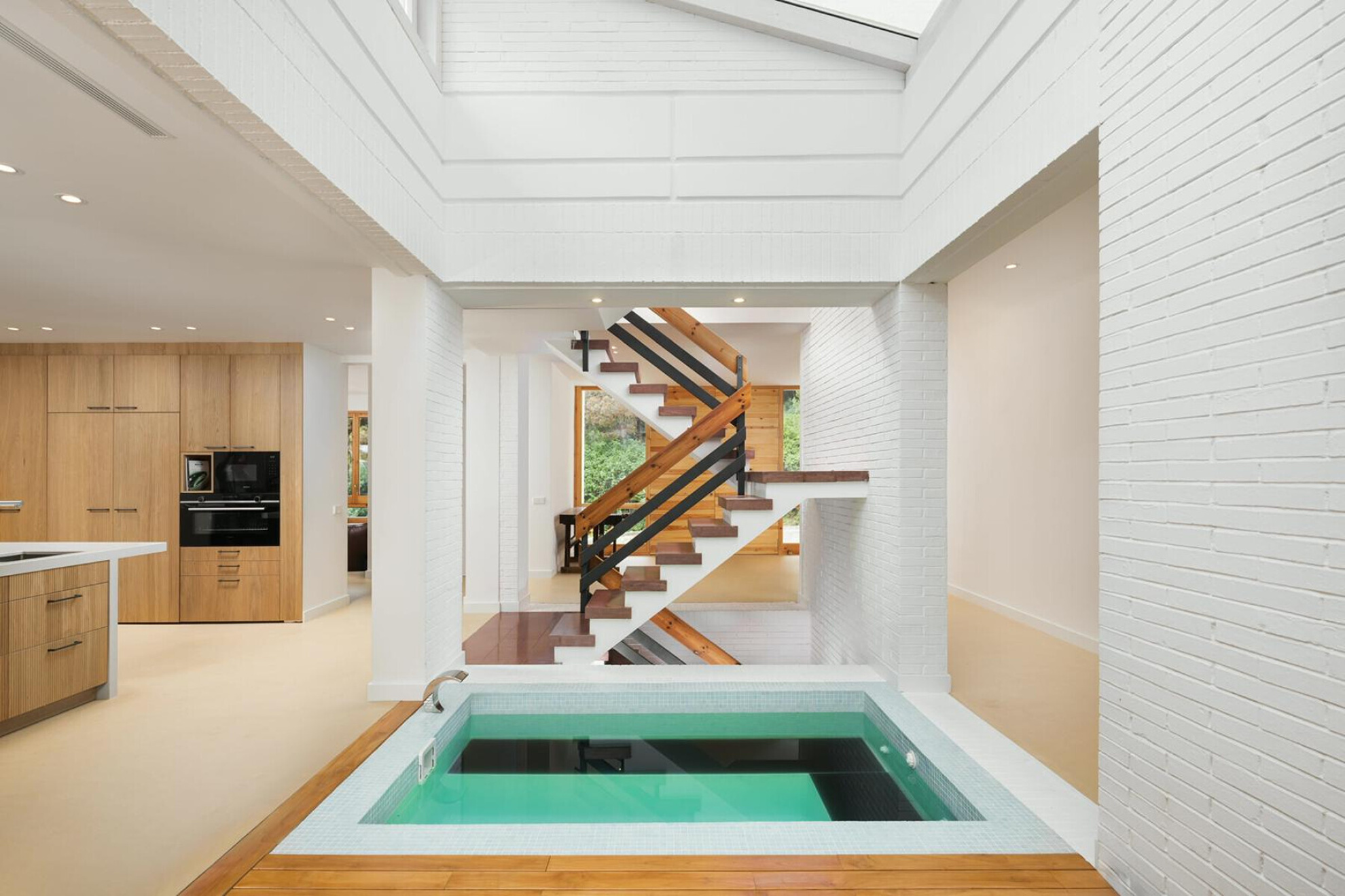  Iconic Coderch jewel with ocean views and golf course privacy - 物件實景