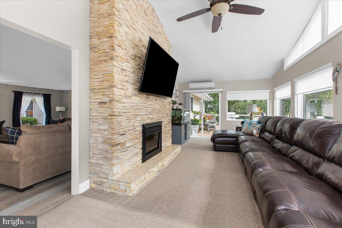 PASADENA, Maryland, 21122, United States, 4 Bedrooms Bedrooms, ,4 BathroomsBathrooms,Residential,For Sale,1979207