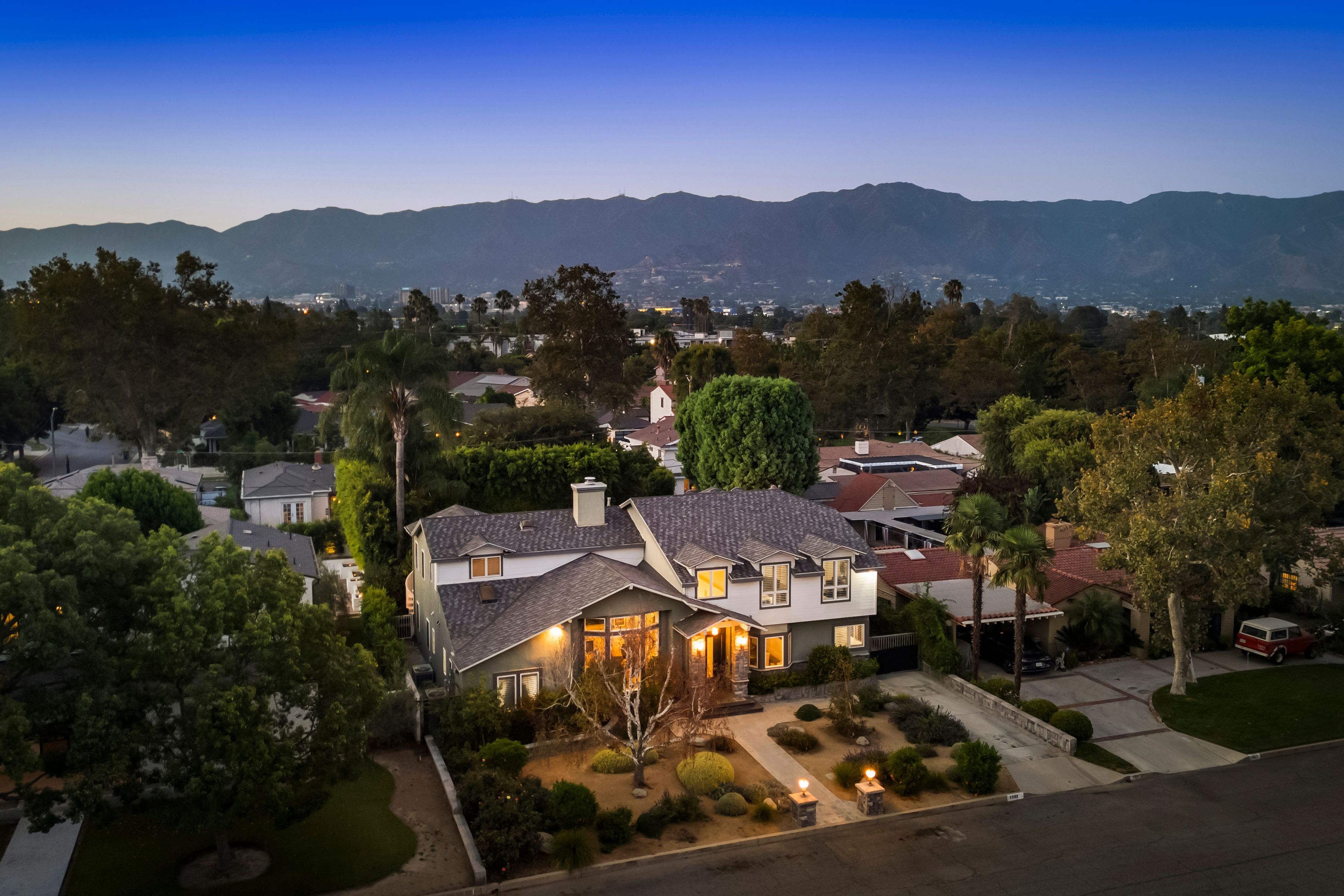  1333 West Valleyheart Drive - 物件實景