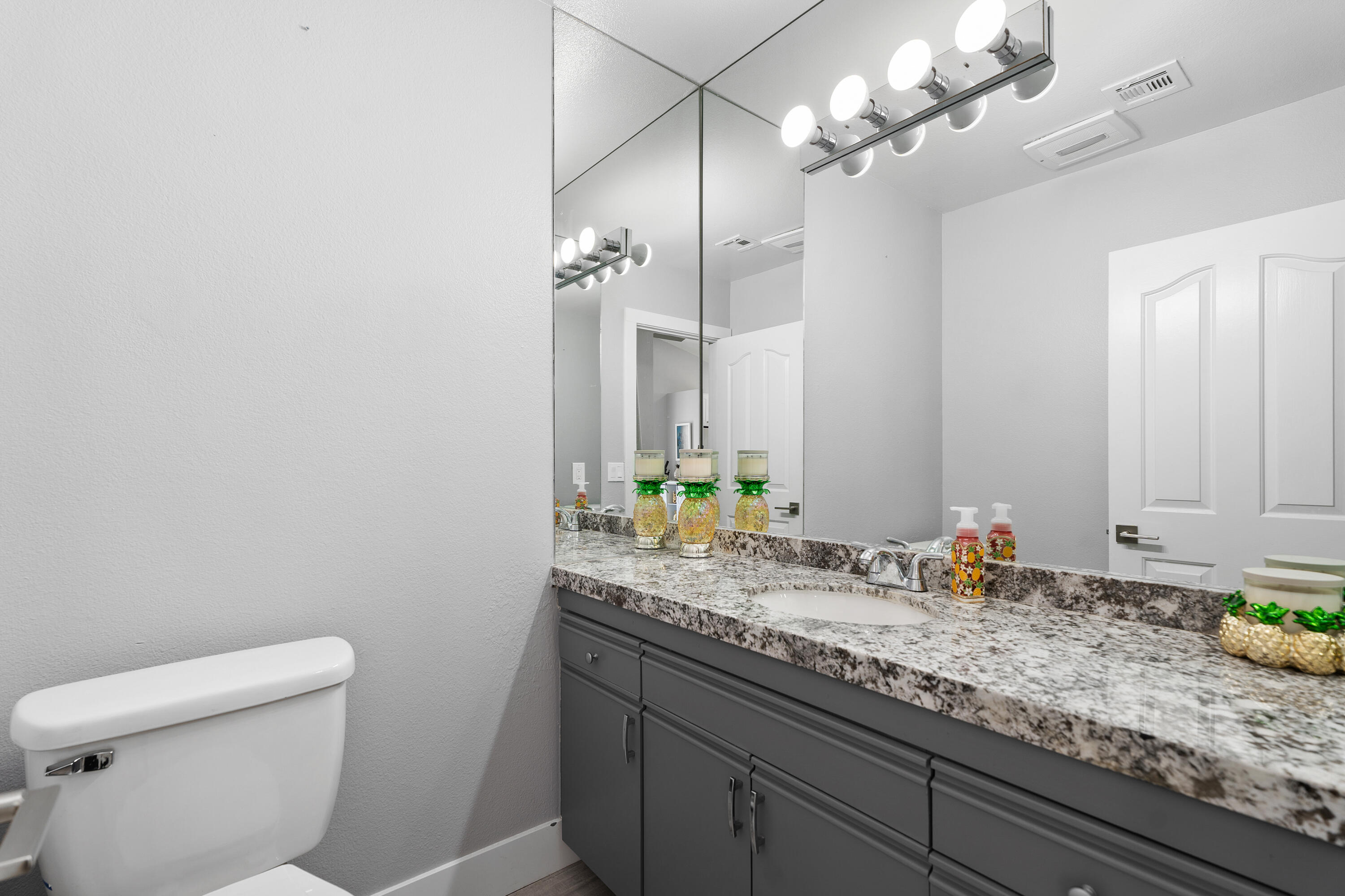 Palm Desert, California, 92211, United States, 4 Bedrooms Bedrooms, ,3 BathroomsBathrooms,Residential,For Sale,1938819