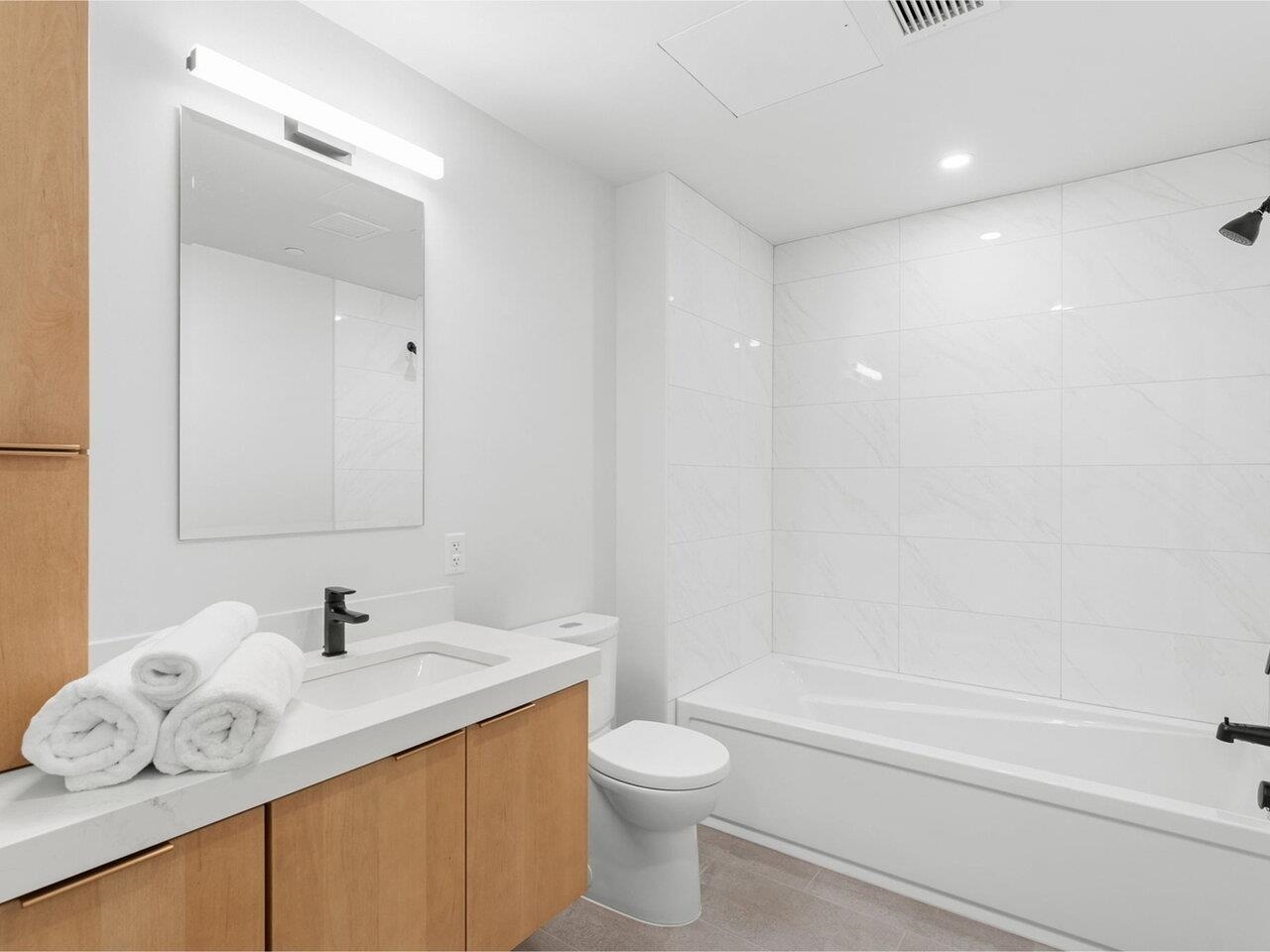 125 Cambrian Way 609, Burlington, Vermont, 05401, United States, 2 Bedrooms Bedrooms, ,1 BathroomBathrooms,Residential,For Sale,125 Cambrian Way 609,1675449