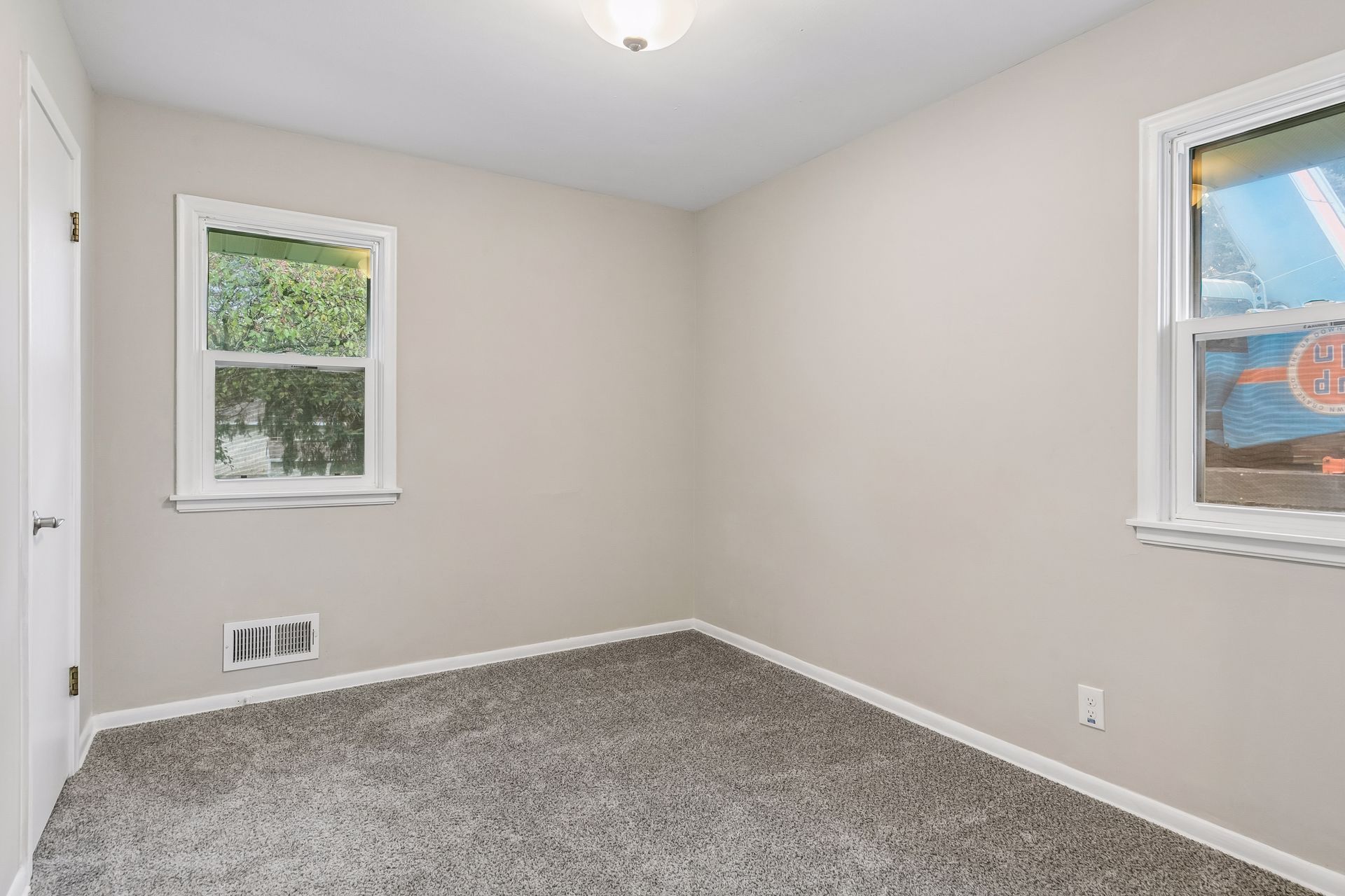  Modern Updates Meet Classic Roseville Living - 物件實景