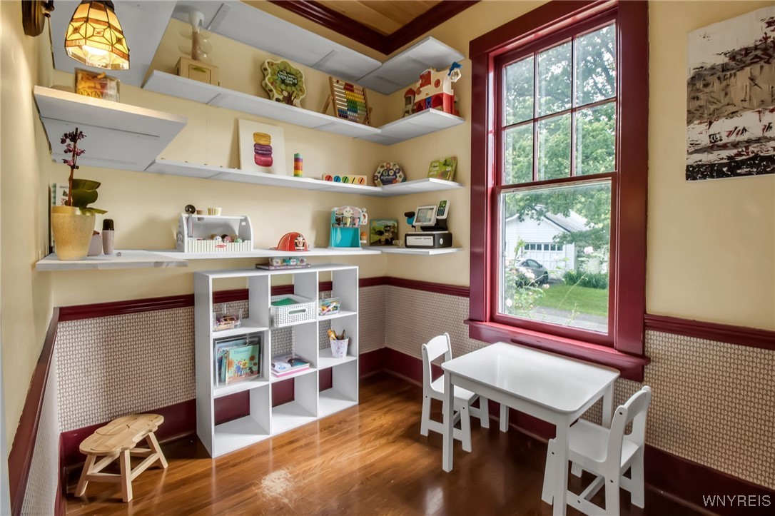 Aurora, New York, 14052, United States, 3 Bedrooms Bedrooms, ,3 BathroomsBathrooms,Residential,For Sale,1865001