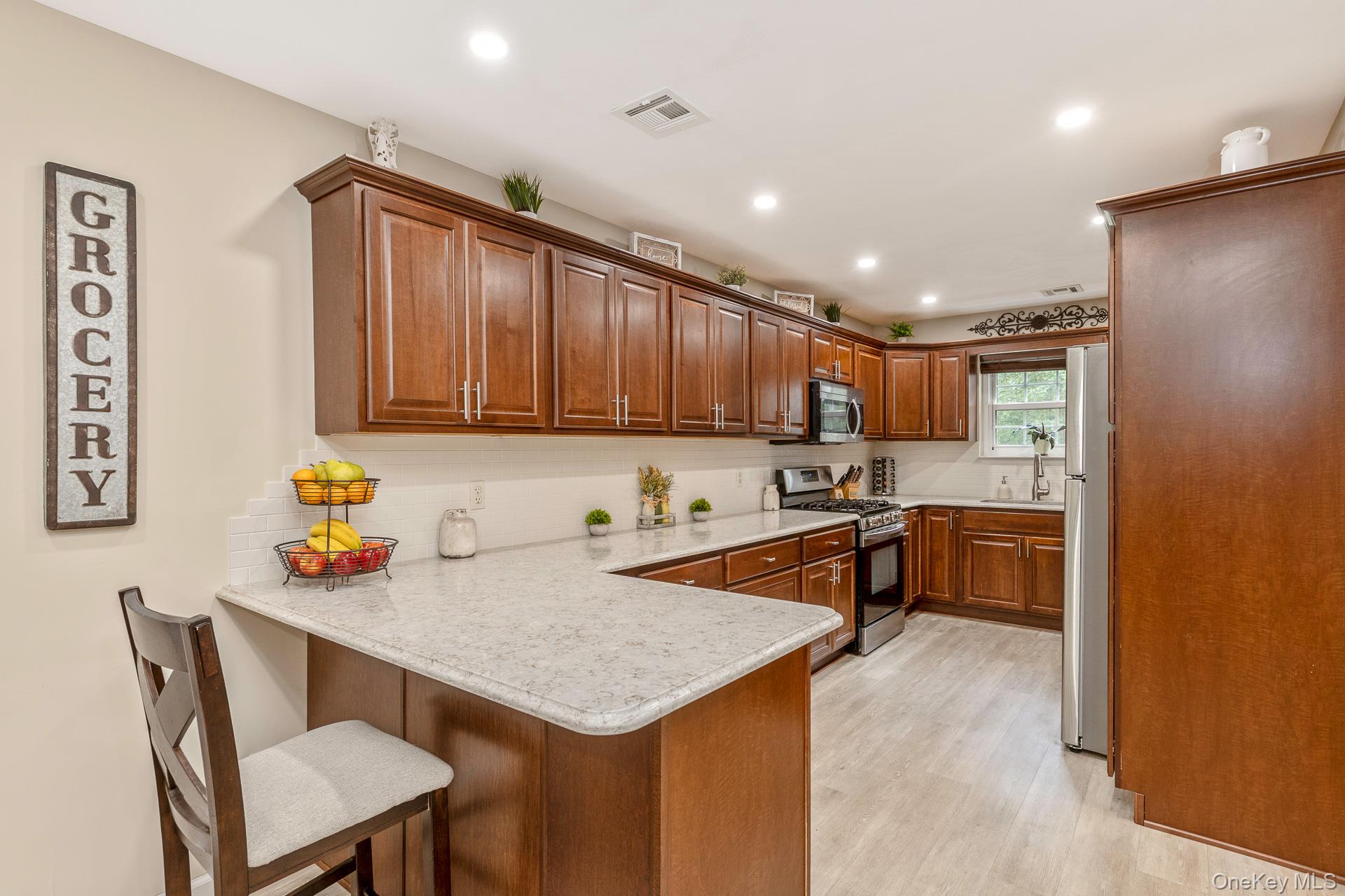 Middle Island, New York, 11953, United States, 3 Bedrooms Bedrooms, ,3 BathroomsBathrooms,Residential,For Sale,1932186