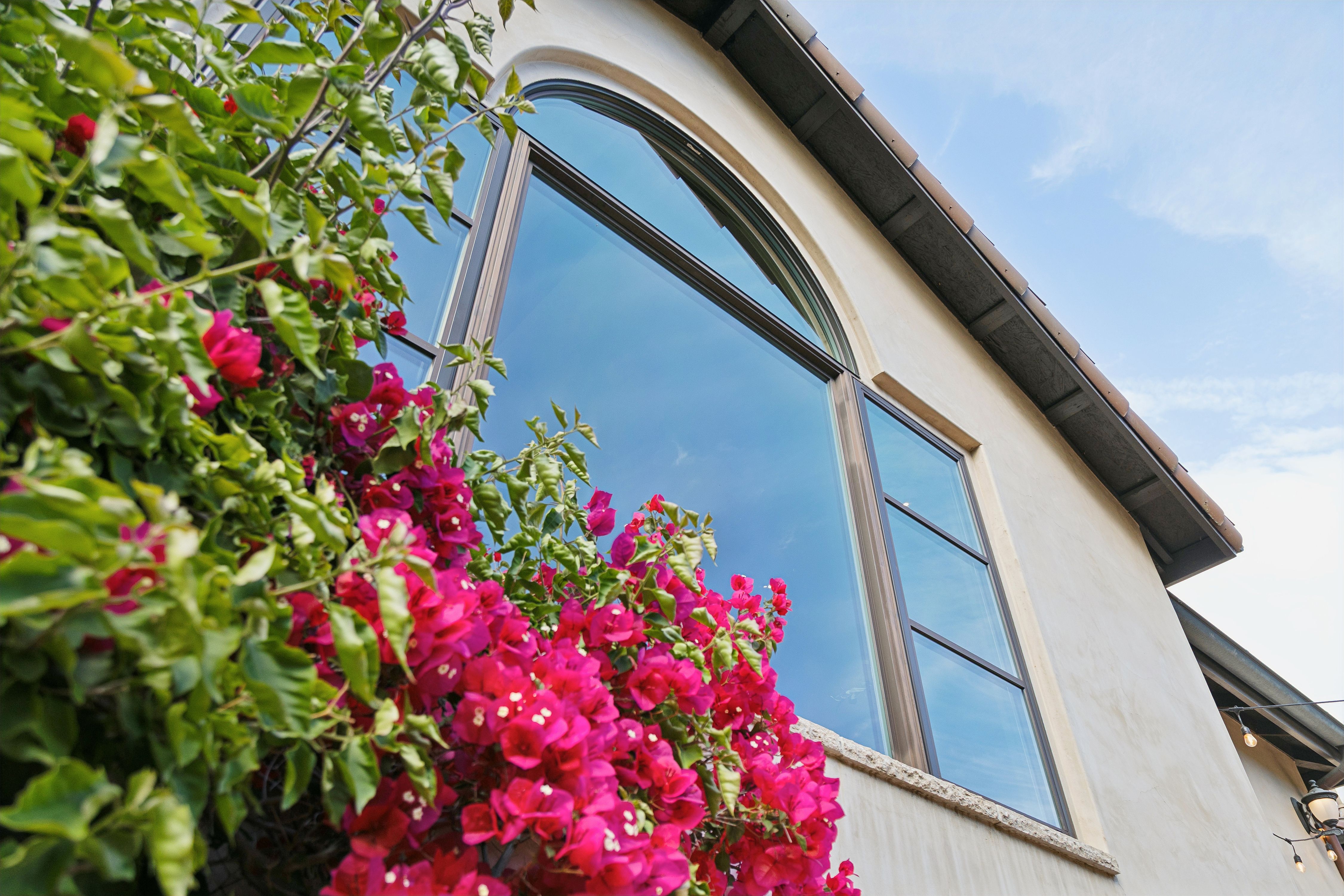  Mediterranean-Style Beauty with Garden Escape - 物件實景