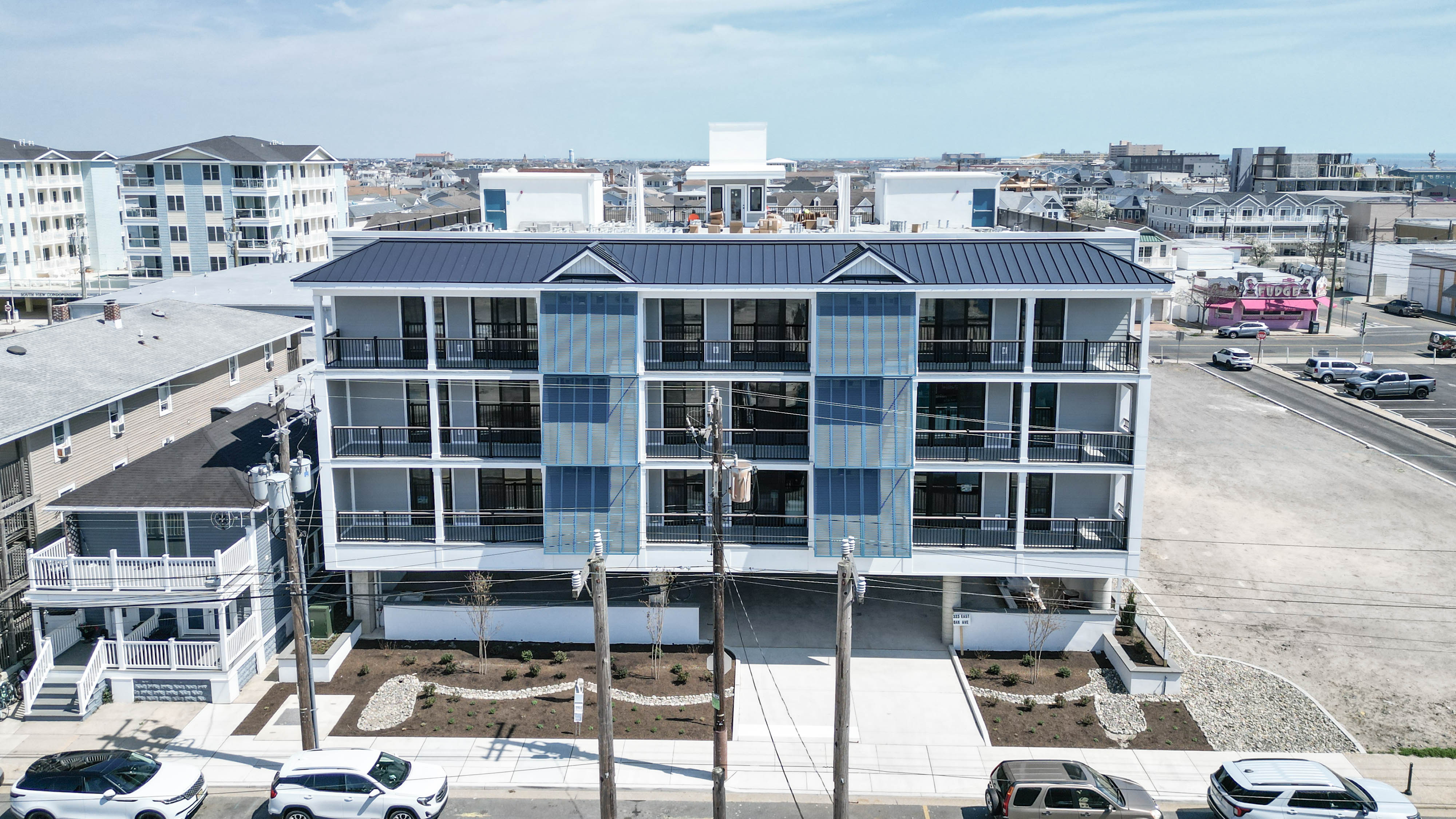  323 E Oak Avenue Unit 201 - 物件實景