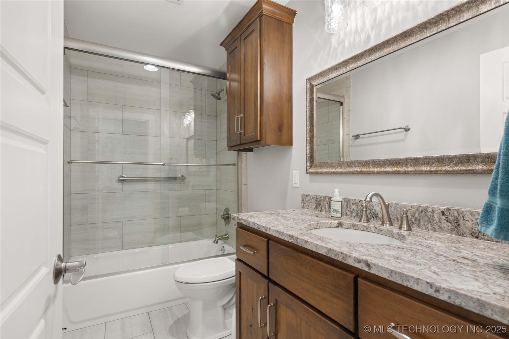 Fort Gibson, Oklahoma, 74434, United States, 4 Bedrooms Bedrooms, ,4 BathroomsBathrooms,Residential,For Sale,2005878