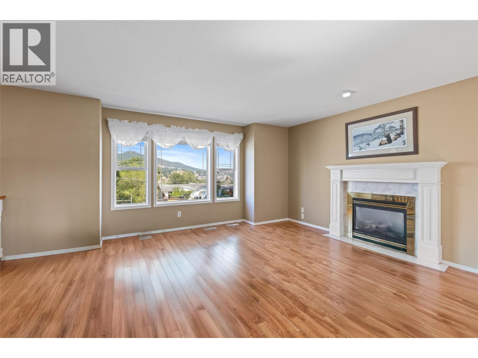 LAKE COUNTRY, British Columbia, V4V 1J1, CA, 5 Bedrooms Bedrooms, ,3 BathroomsBathrooms,Residential,For Sale,1950737
