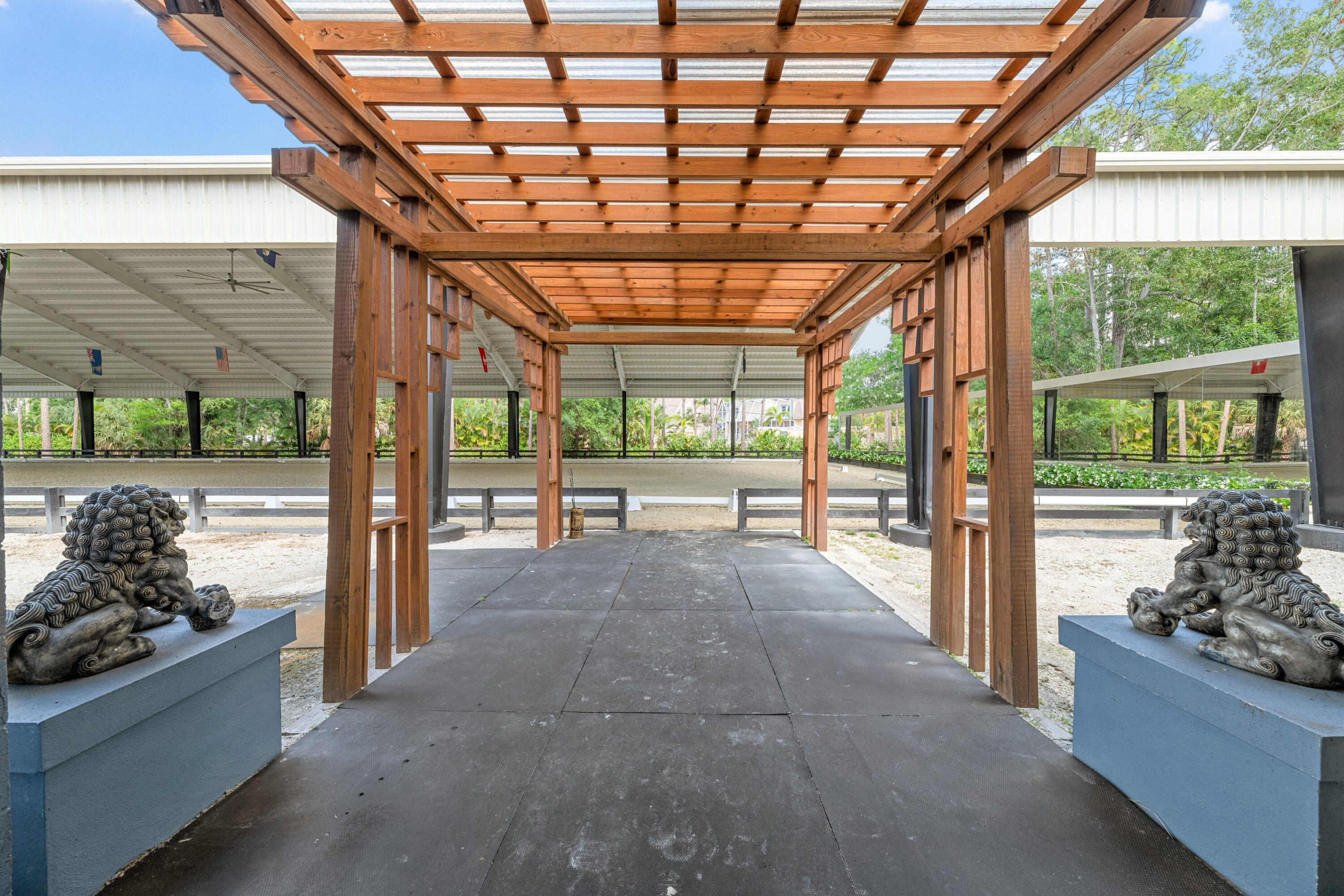  15161 Collecting Canal Road - 物件實景