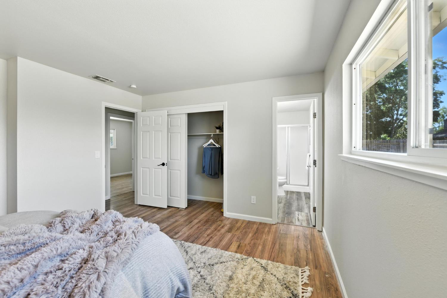 Roseville, California, 95678, United States, 4 Bedrooms Bedrooms, ,2 BathroomsBathrooms,Residential,For Sale,1891756