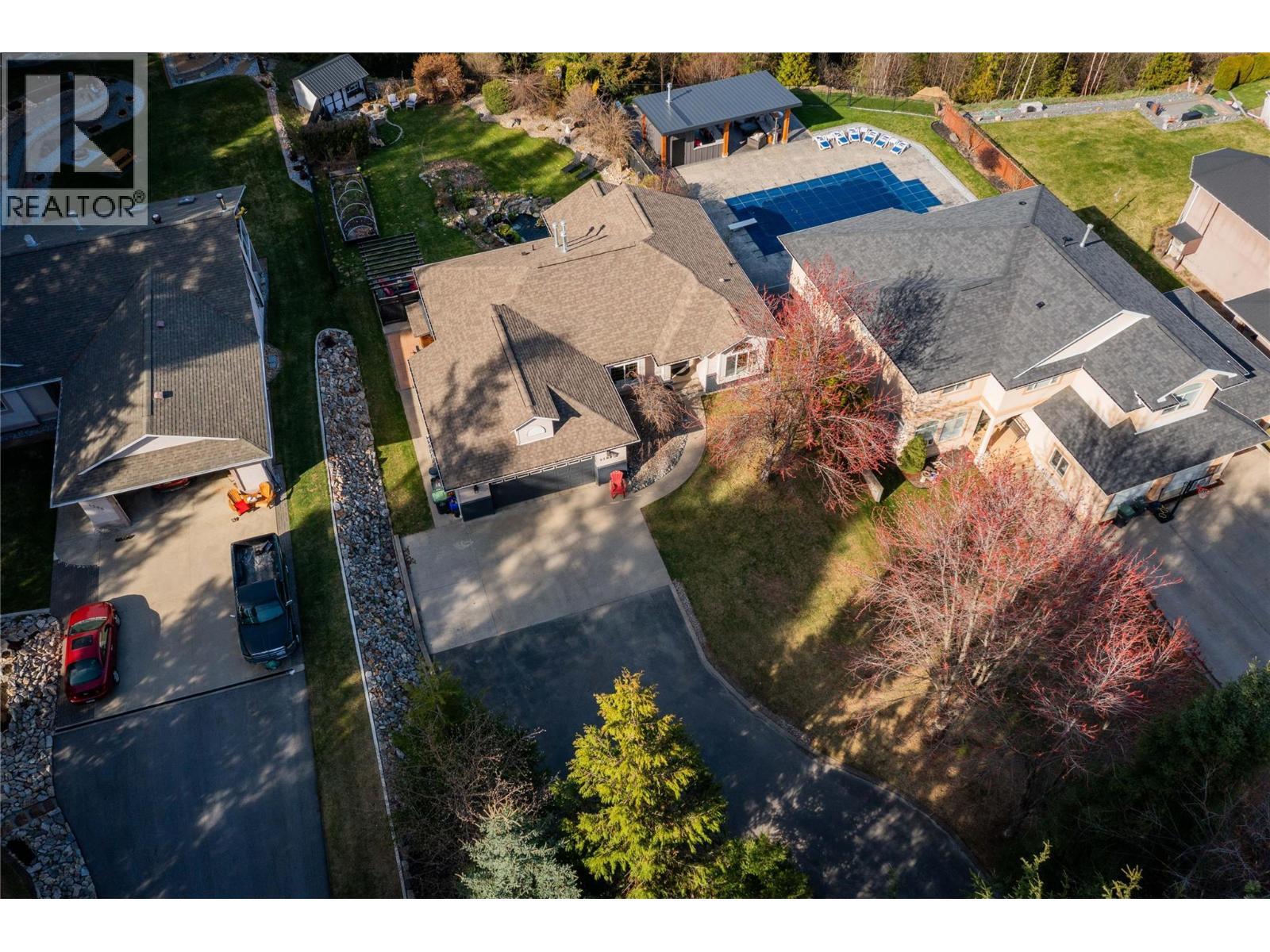 CASTLEGAR, British Columbia, V1N 3Z1, CA, 5 Bedrooms Bedrooms, ,3 BathroomsBathrooms,Residential,For Sale,1918005
