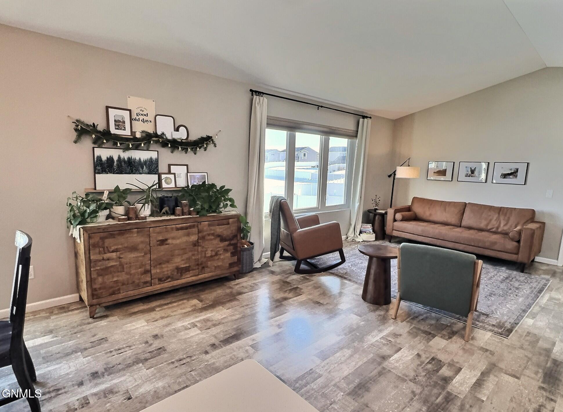 Mandan, North Dakota, 58554, United States, 4 Bedrooms Bedrooms, ,2 BathroomsBathrooms,Residential,For Sale,2006369