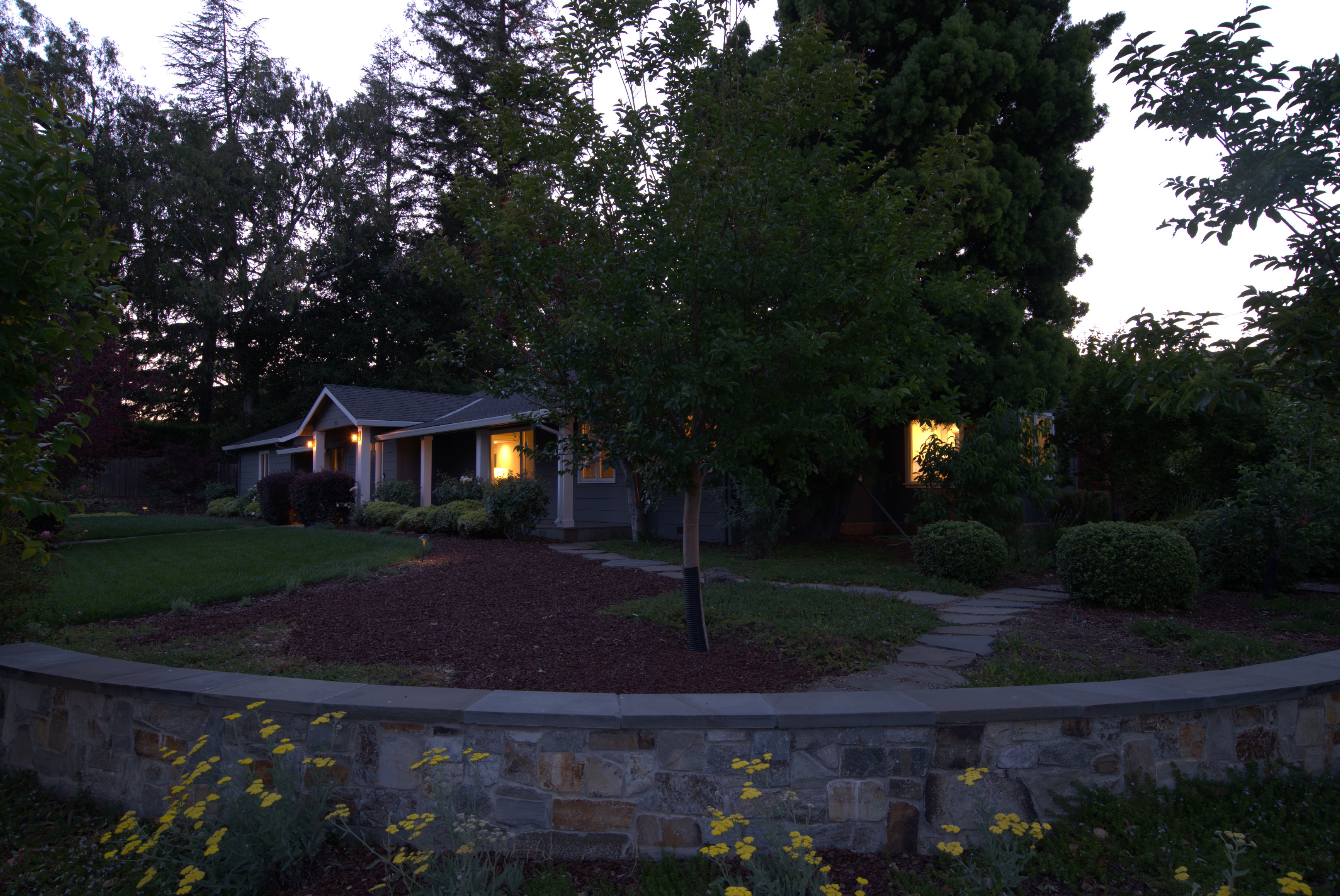  Elegant Single-Story Living on a Premier Corner Lot in Monte Sereno - 物件實景