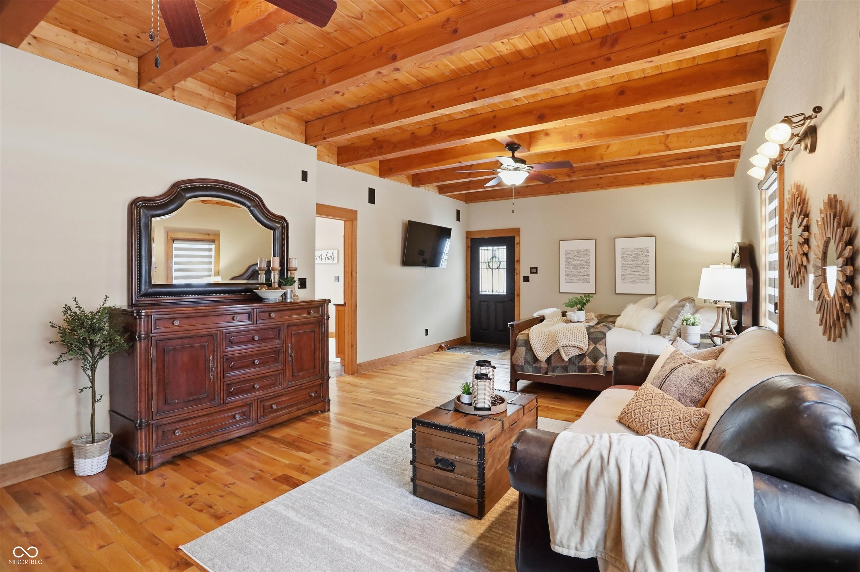 Unionville, Indiana, 47468, United States, 5 Bedrooms Bedrooms, ,5 BathroomsBathrooms,Residential,For Sale,1975333