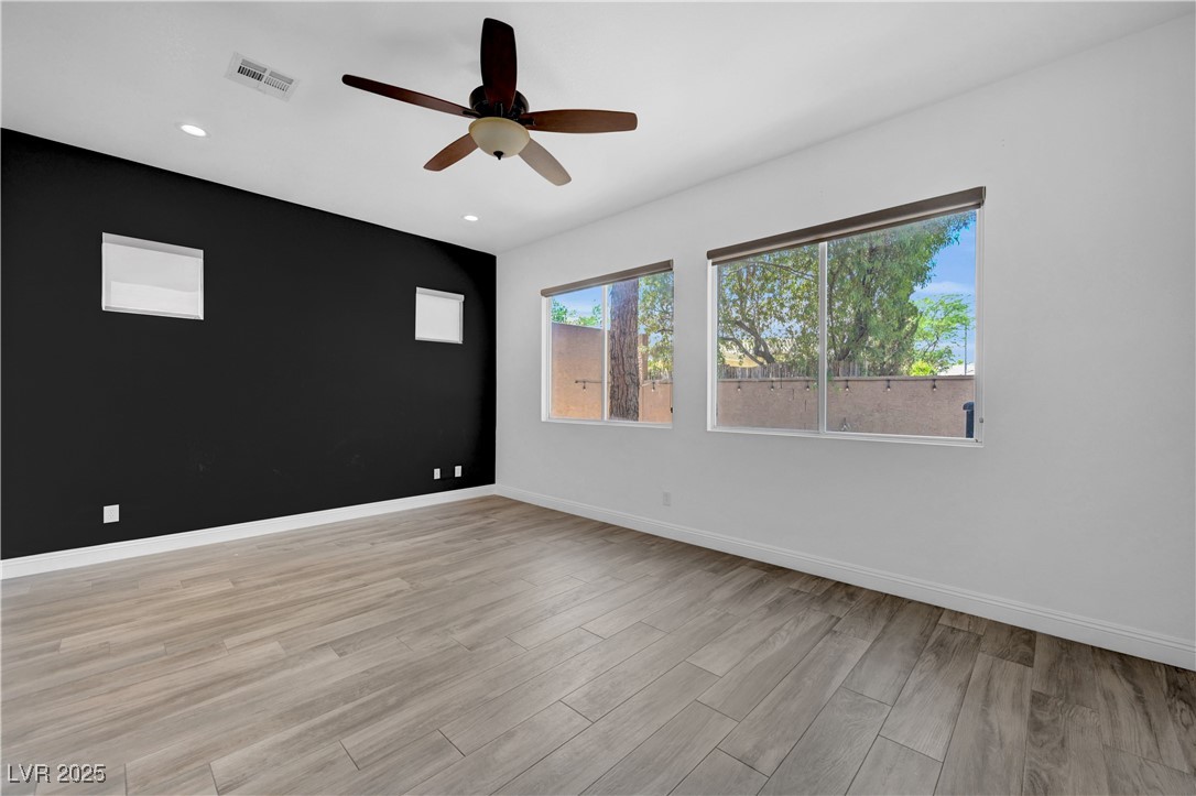Henderson, Nevada, 89052, United States, 5 Bedrooms Bedrooms, ,2 BathroomsBathrooms,Residential,For Sale,1897207