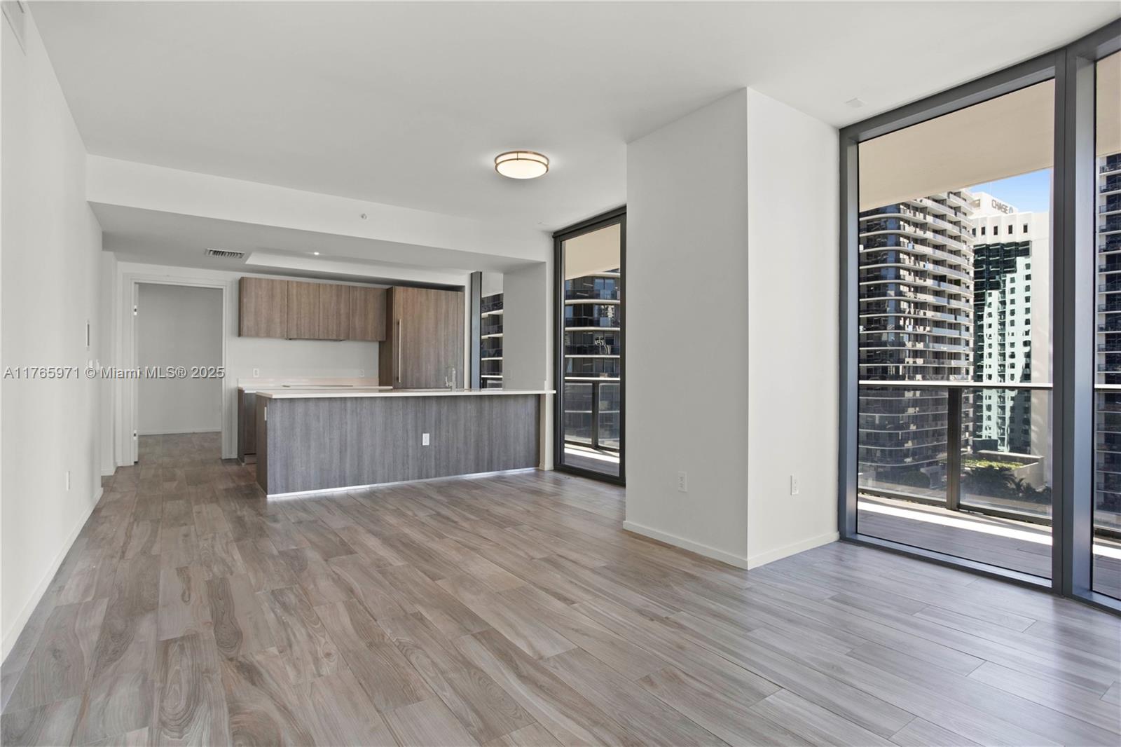 Miami, Florida, 33130, United States, 3 Bedrooms Bedrooms, ,3 BathroomsBathrooms,Residential,For Sale,1743213