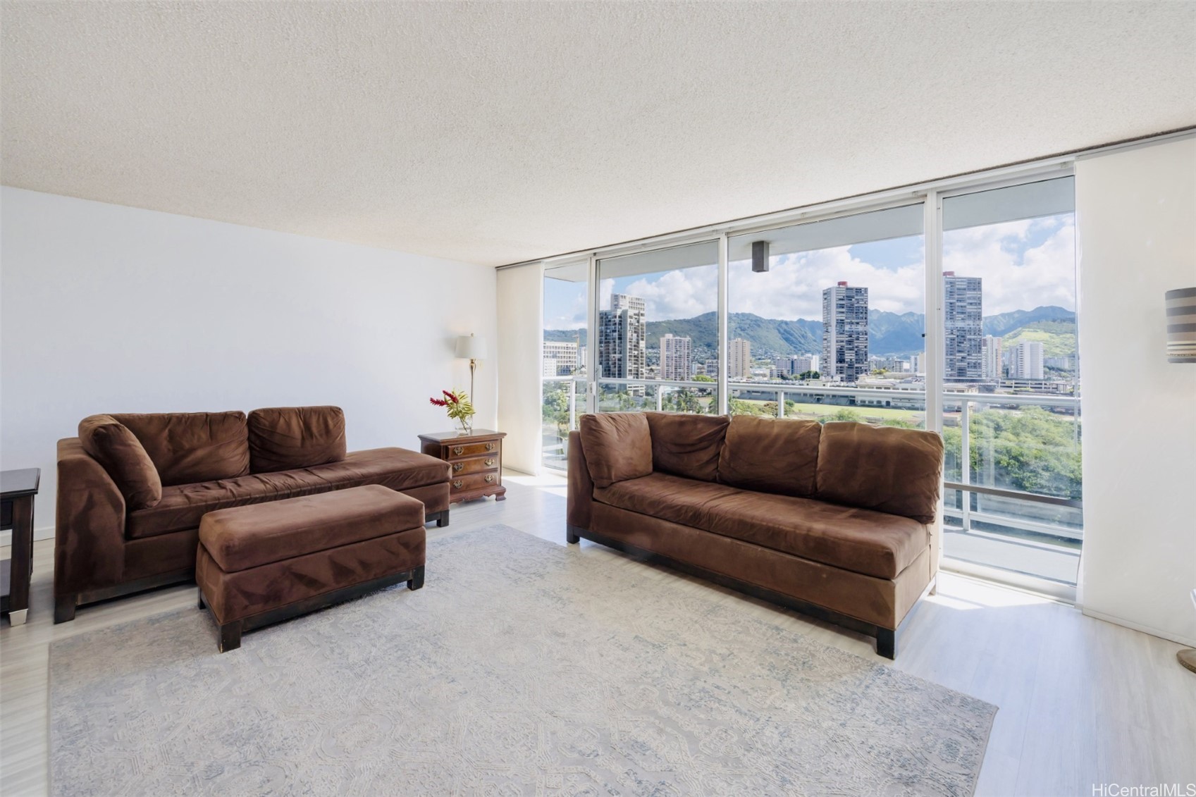 Honolulu, Hawaii, 96815, United States, 1 Bedroom Bedrooms, ,2 BathroomsBathrooms,Residential,For Sale,1847684